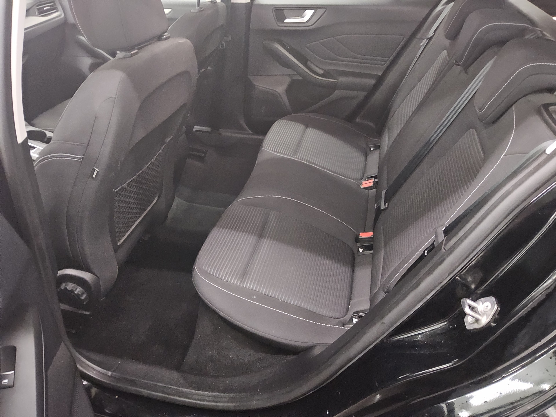 Ford Focus Turnier 2.0 EB Titanium Navi AHK Tempomat 12