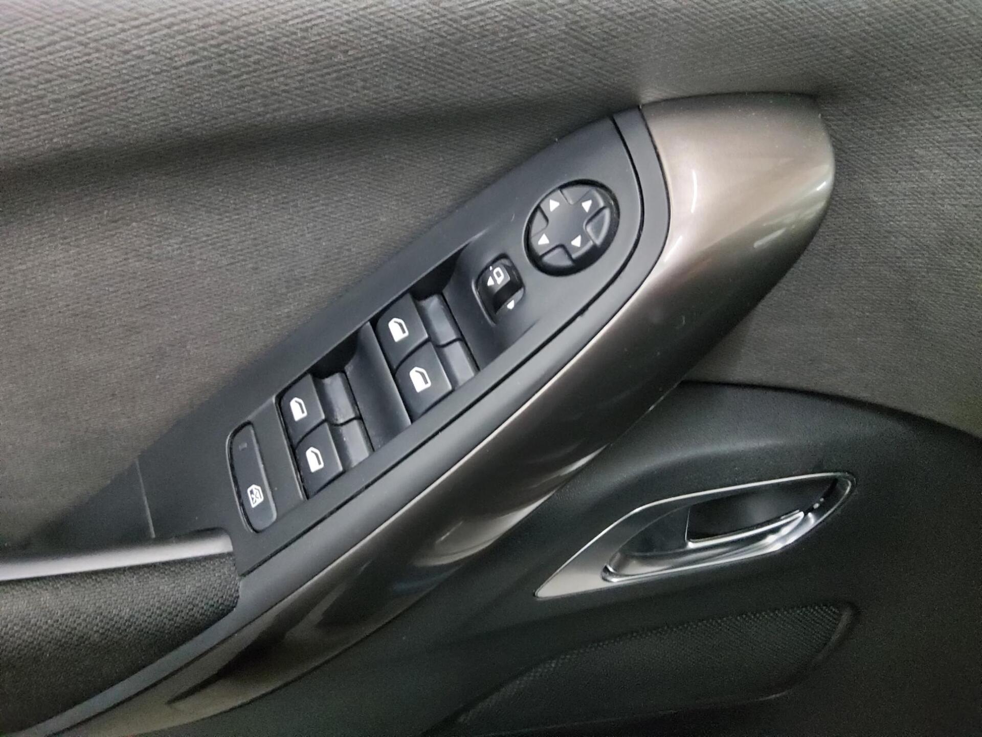 Citroën C4 Grand Spacetourer 1.5 BlueHDi Shine 7-Sitze 10