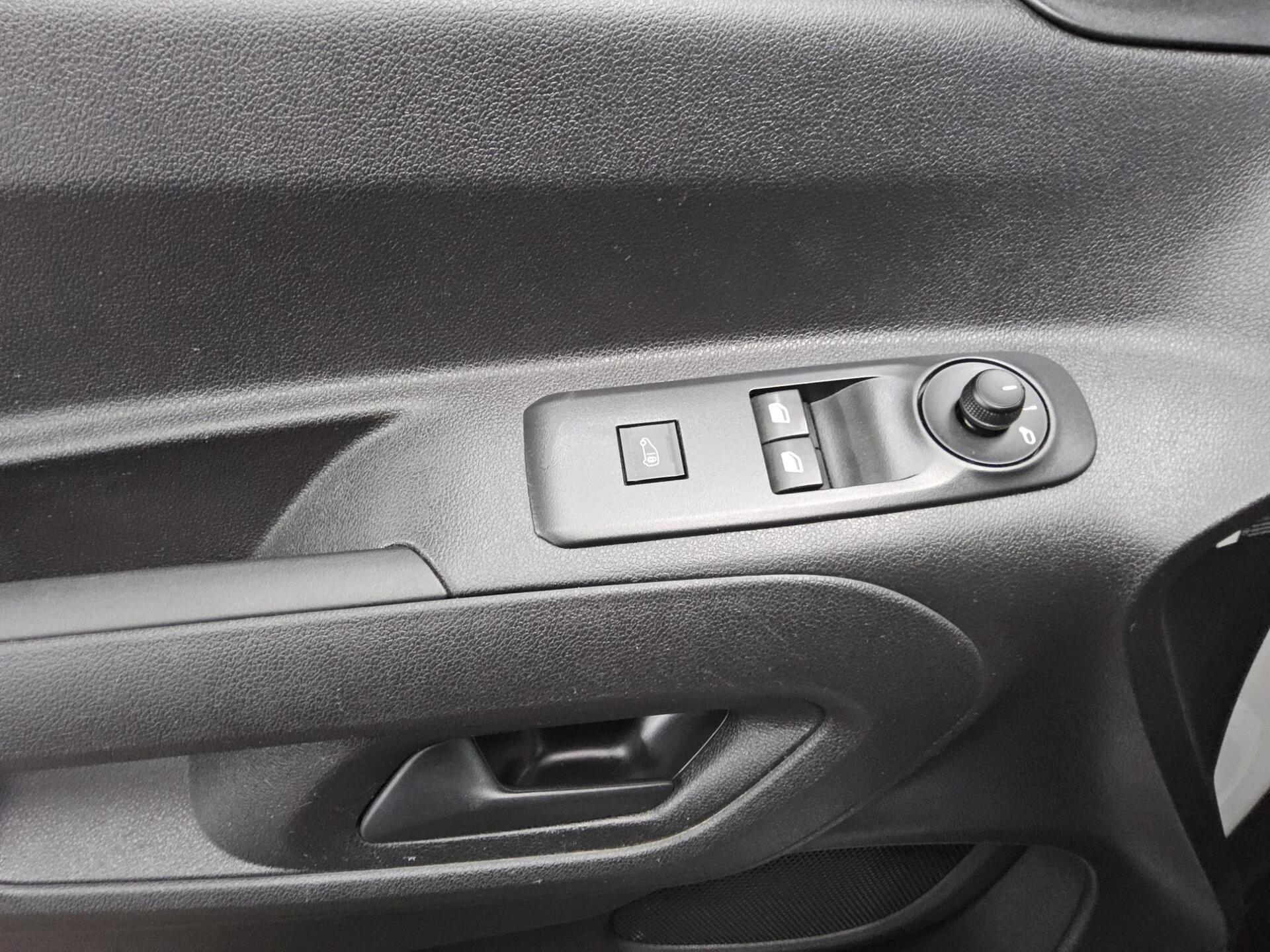 Citroën Berlingo 1.5 BlueHDI Club XL 3-Sitze Klima PDC 9