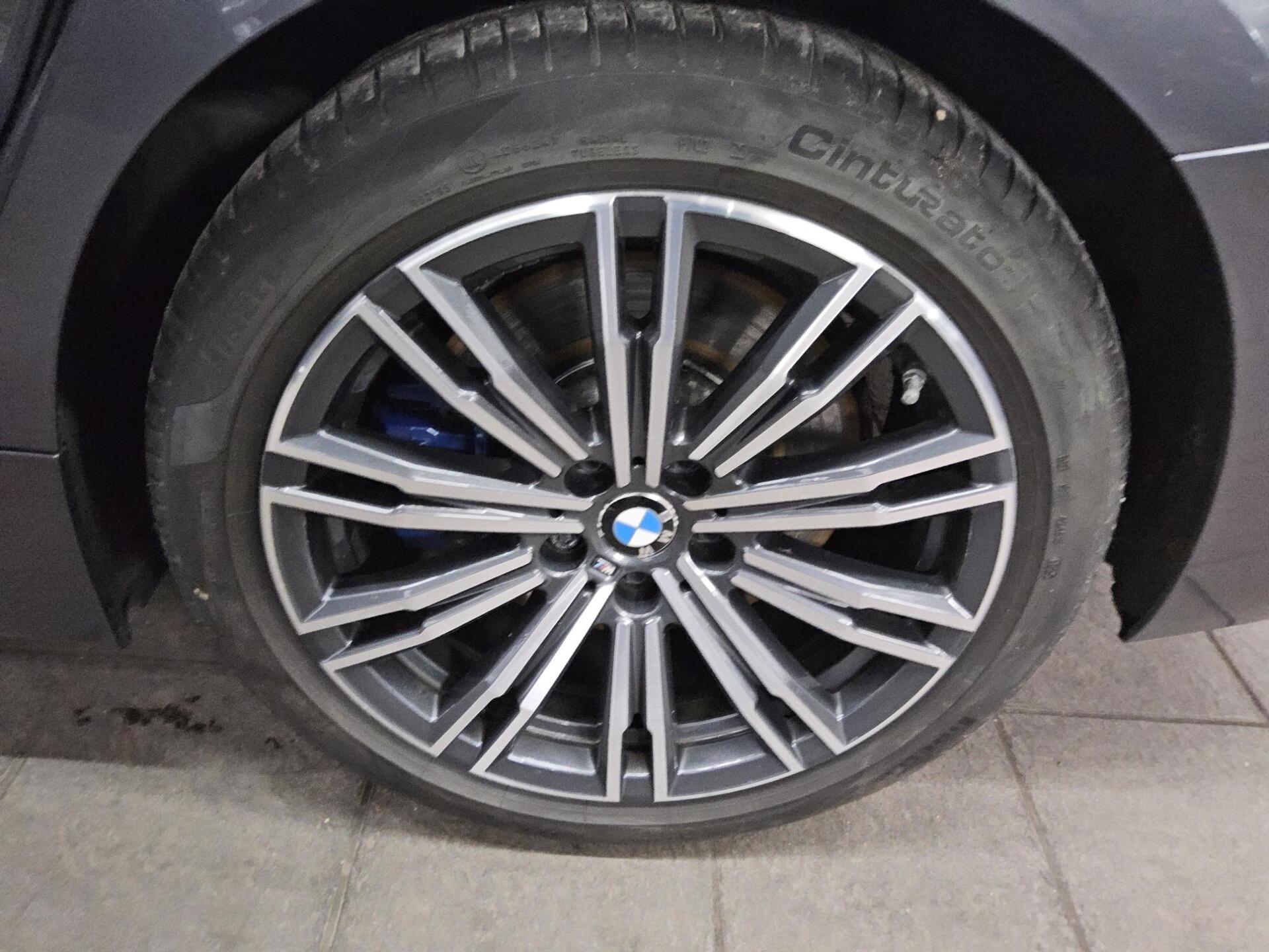 BMW 330e Touring M-Sport Navi LED LC prof. H-K AHK 11