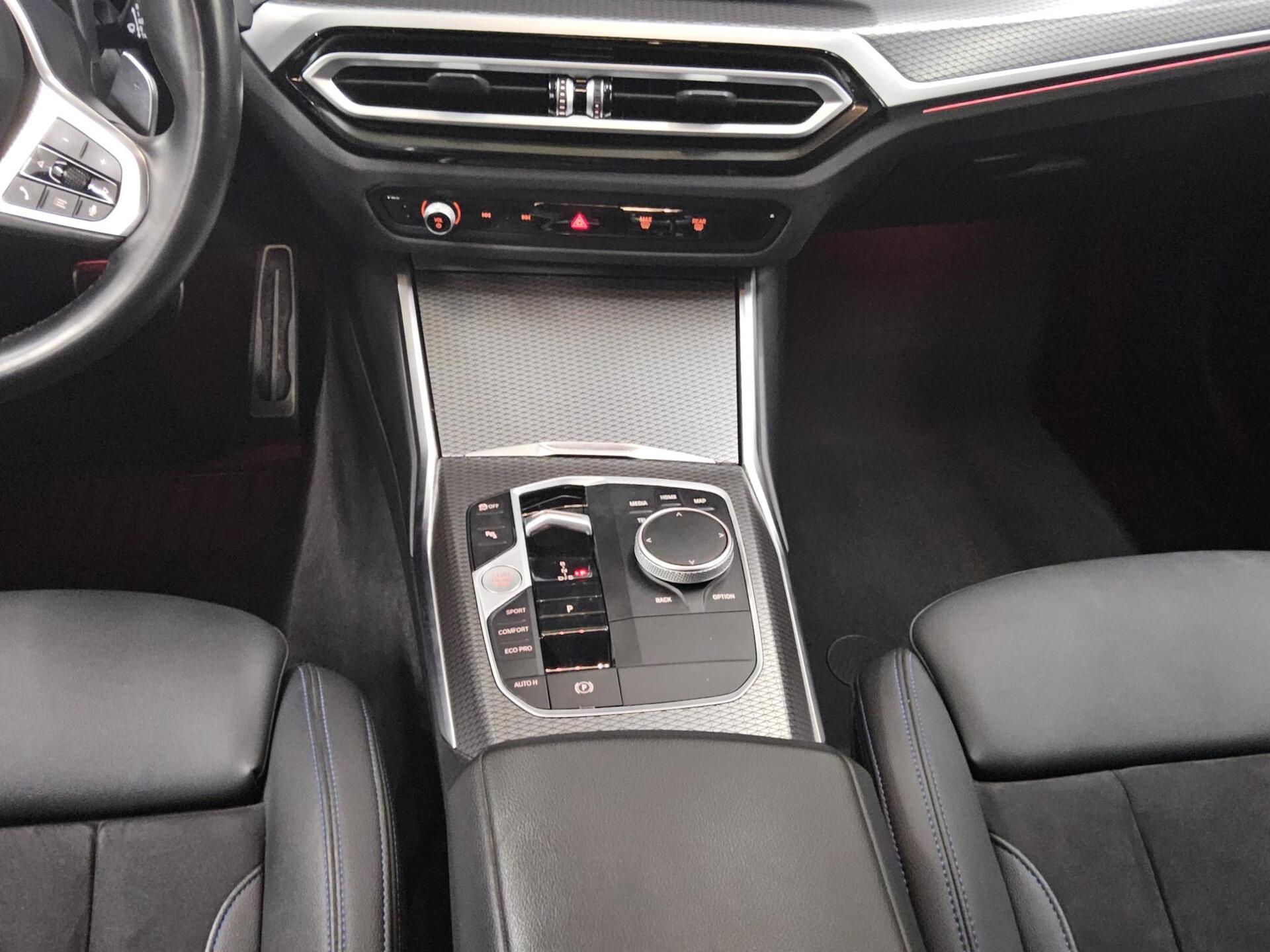 BMW 320dA Touring xDr M-Sport Navi LED Curved HiFi 6