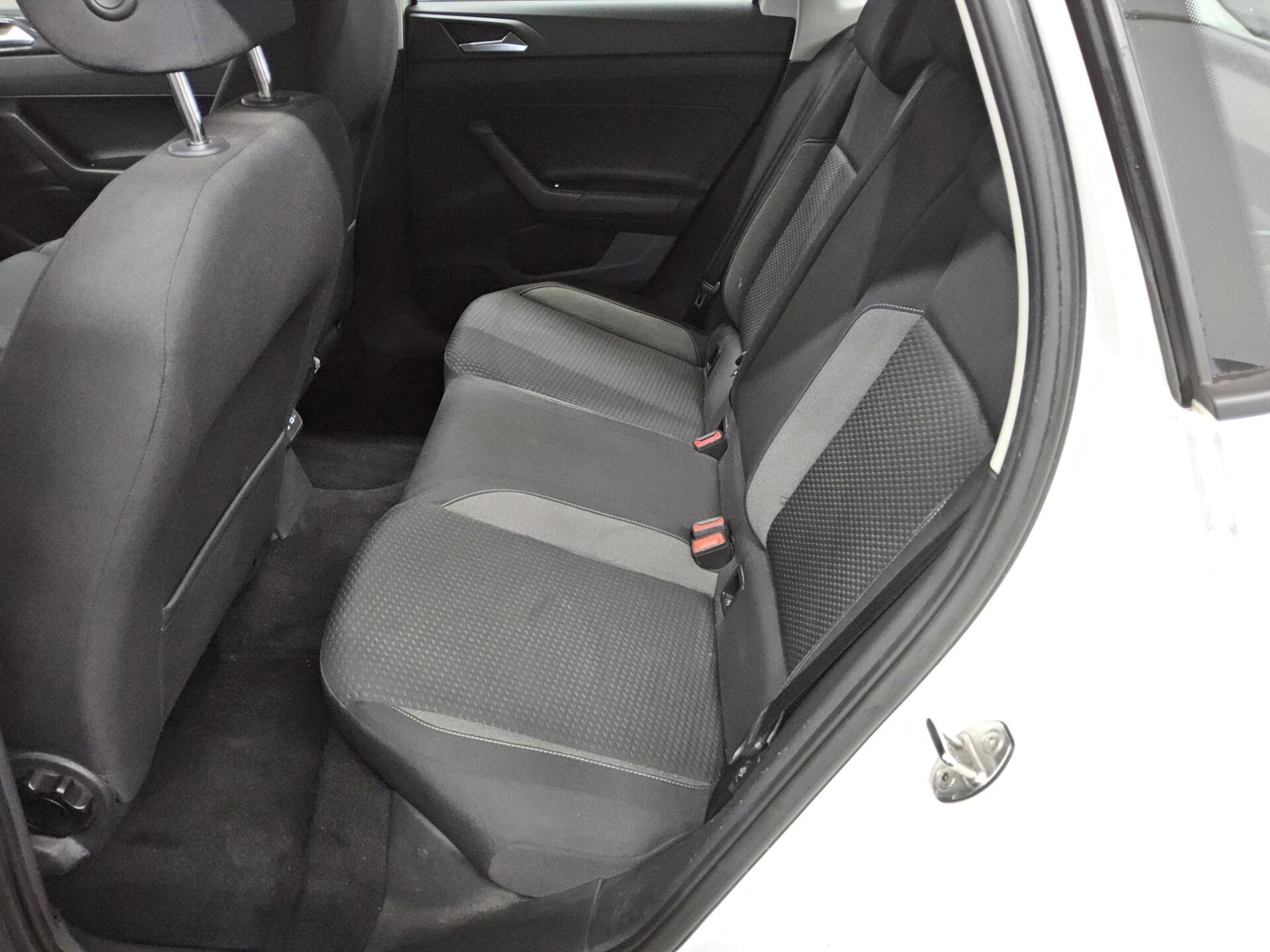 Volkswagen Polo 1.0 TSI Life Shz LED PDC DC DAB+ 13