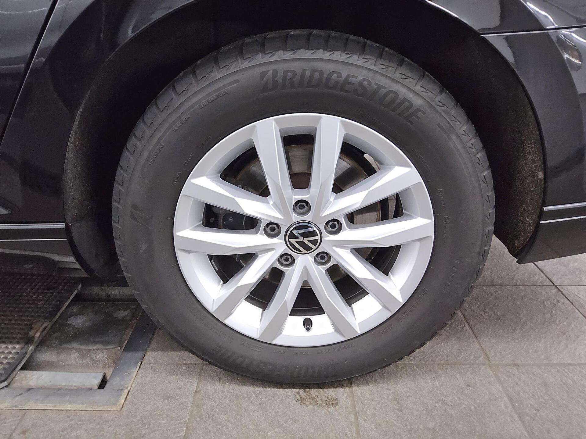 Volkswagen Passat Var. 2.0 TDI Business Navi LED RFK ACC 10