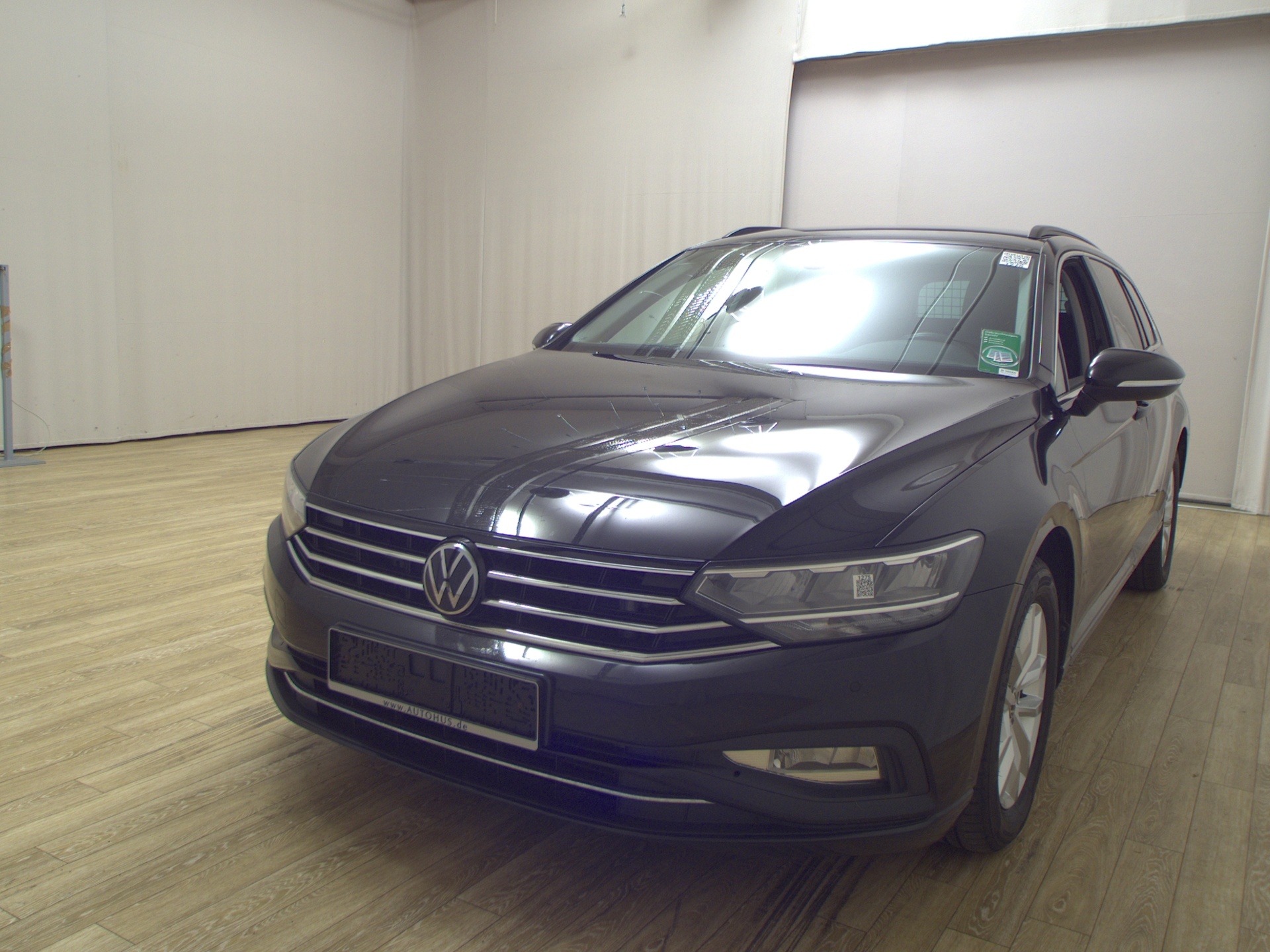 Volkswagen Passat Var. 2.0 TDI Business Navi LED RFK ACC 2