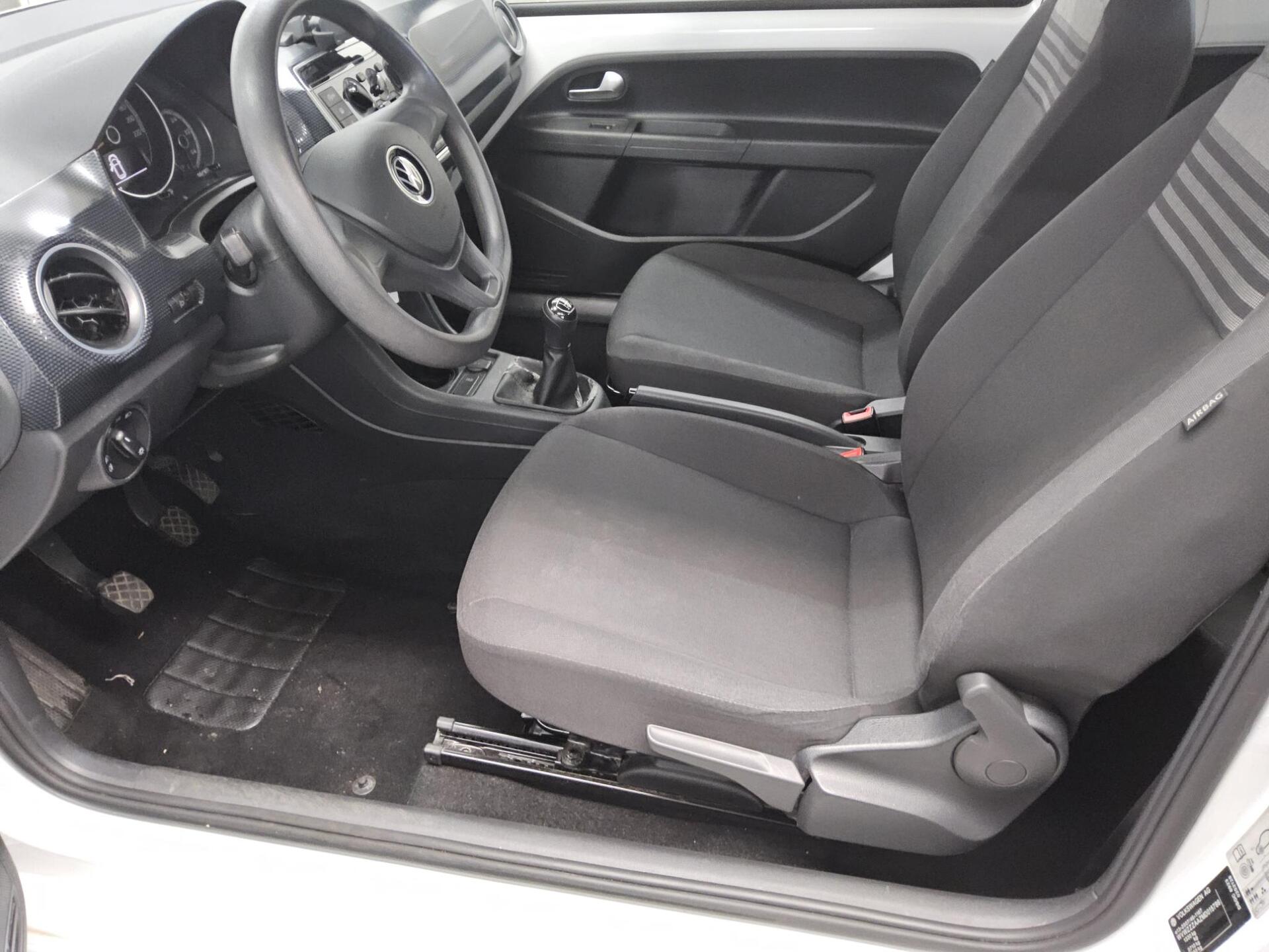 Volkswagen up! 1.0 Move 4-Sitzer Shz Klima 8