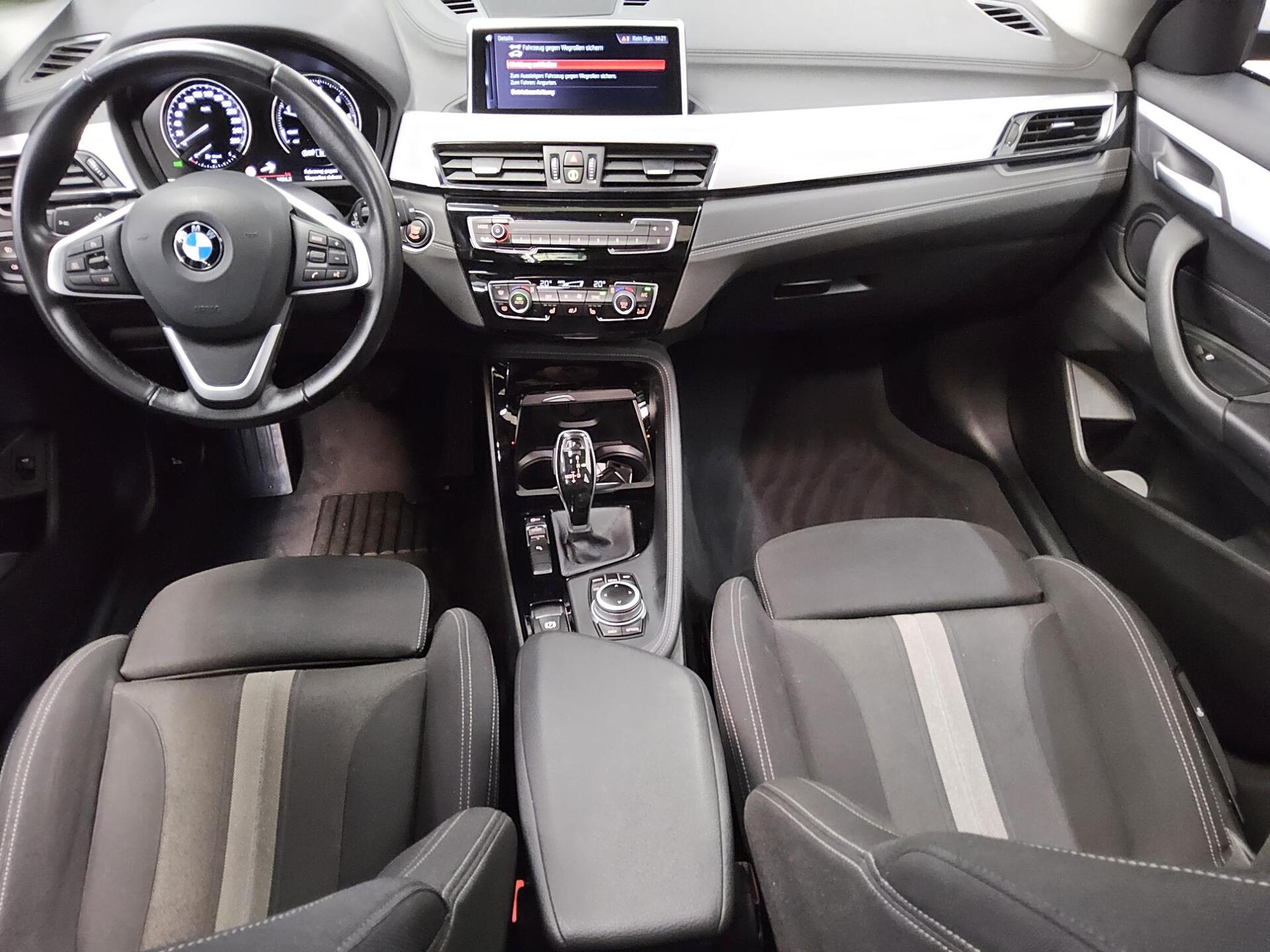 BMW X2 sDrive18d Advantage Navi HiFi Pano LED+ 5