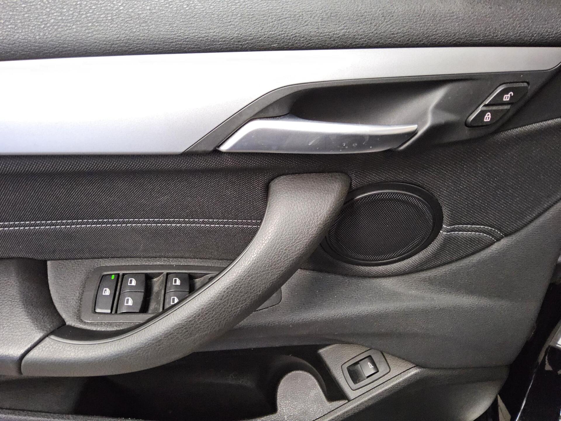 BMW X2 sDrive18d Advantage Navi HiFi Pano LED+ 9