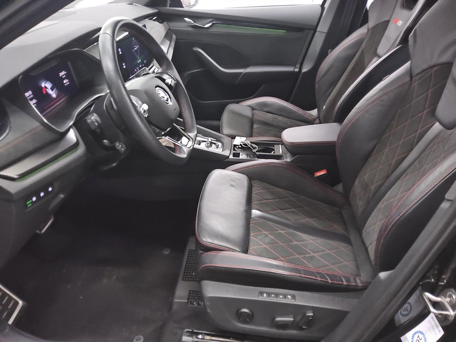 Skoda Octavia 1.4 TSI iV RS Navi LED RfK ACC 4xShz HuD 9