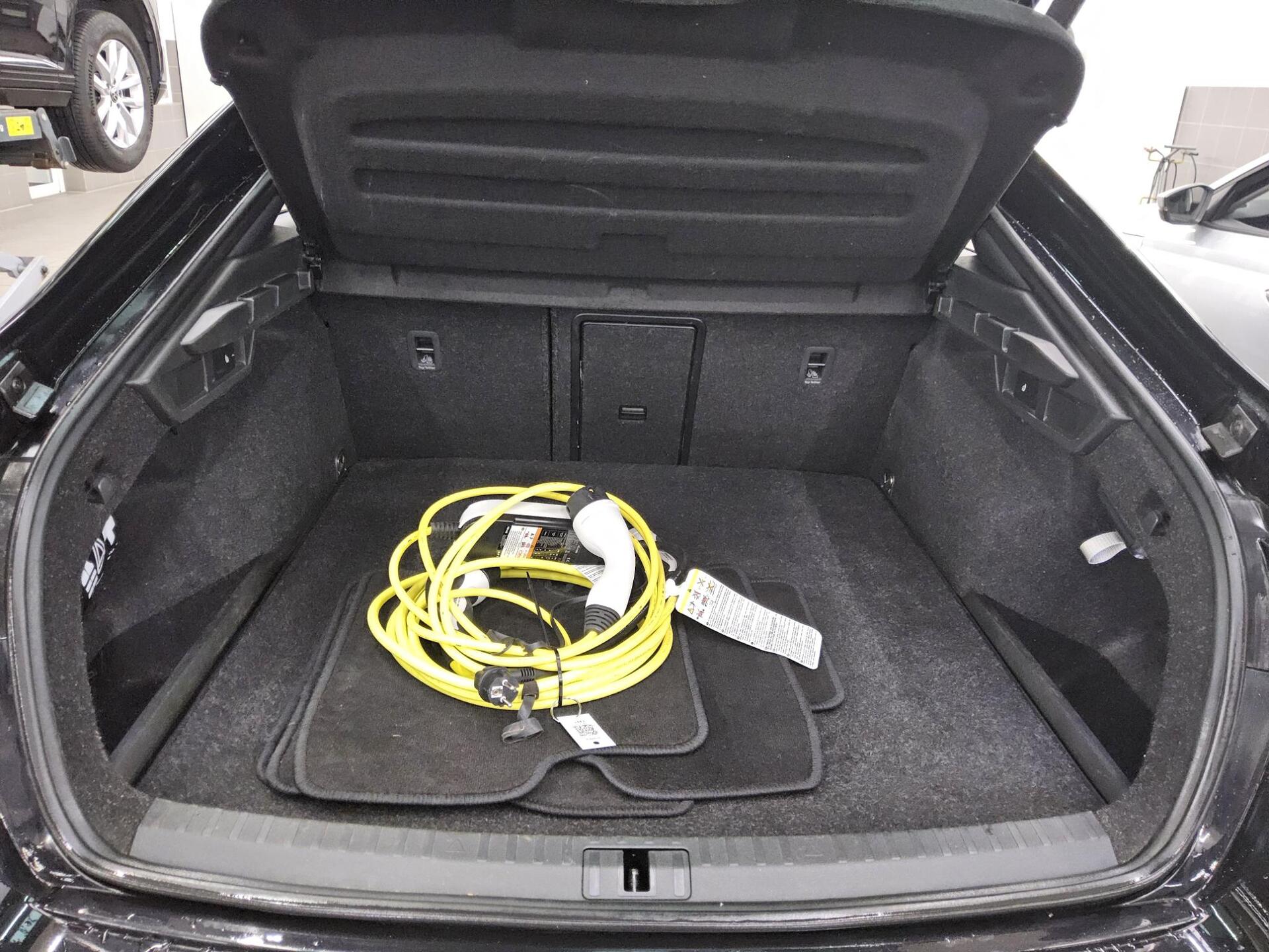 Skoda Octavia 1.4 TSI iV RS Navi LED RfK ACC 4xShz HuD 13