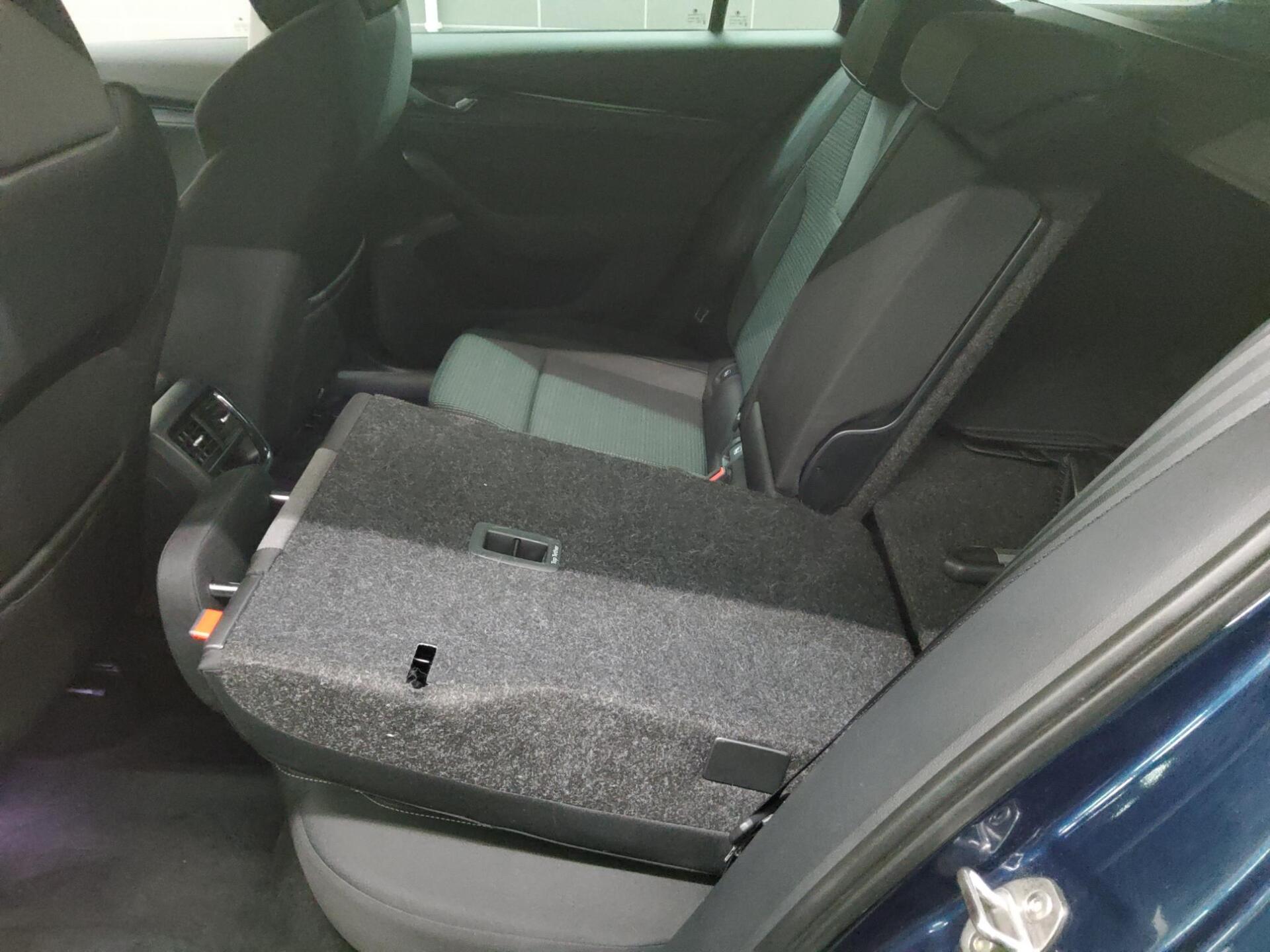 Skoda Octavia Kombi 2.0 TDI Ambition LED RfK ACC AHK 12