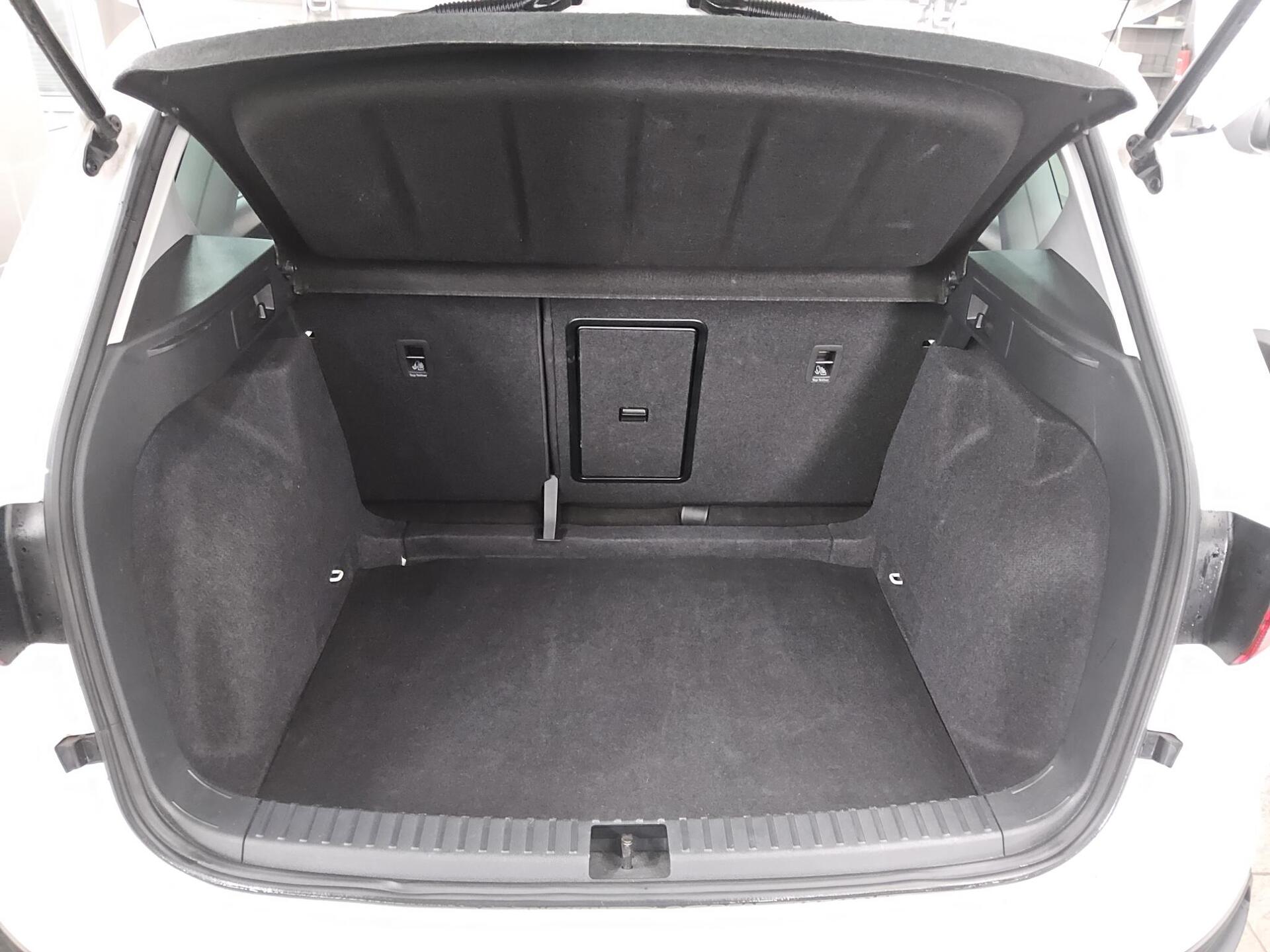 Seat Ateca 1.5 TSI Xperience Navi LED Virtual BEATS 12