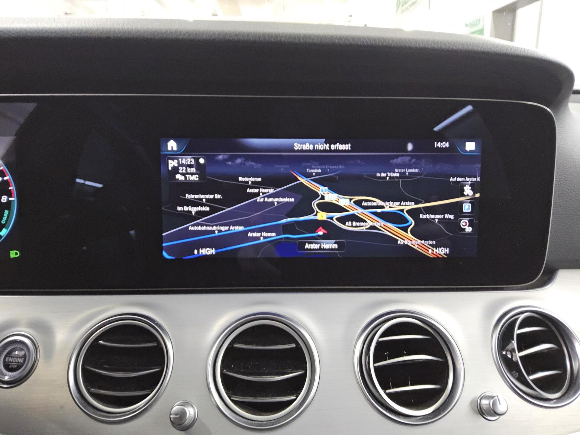 Mercedes-Benz E 300 T e Avantgarde Navi LED Widescreen AHK 7