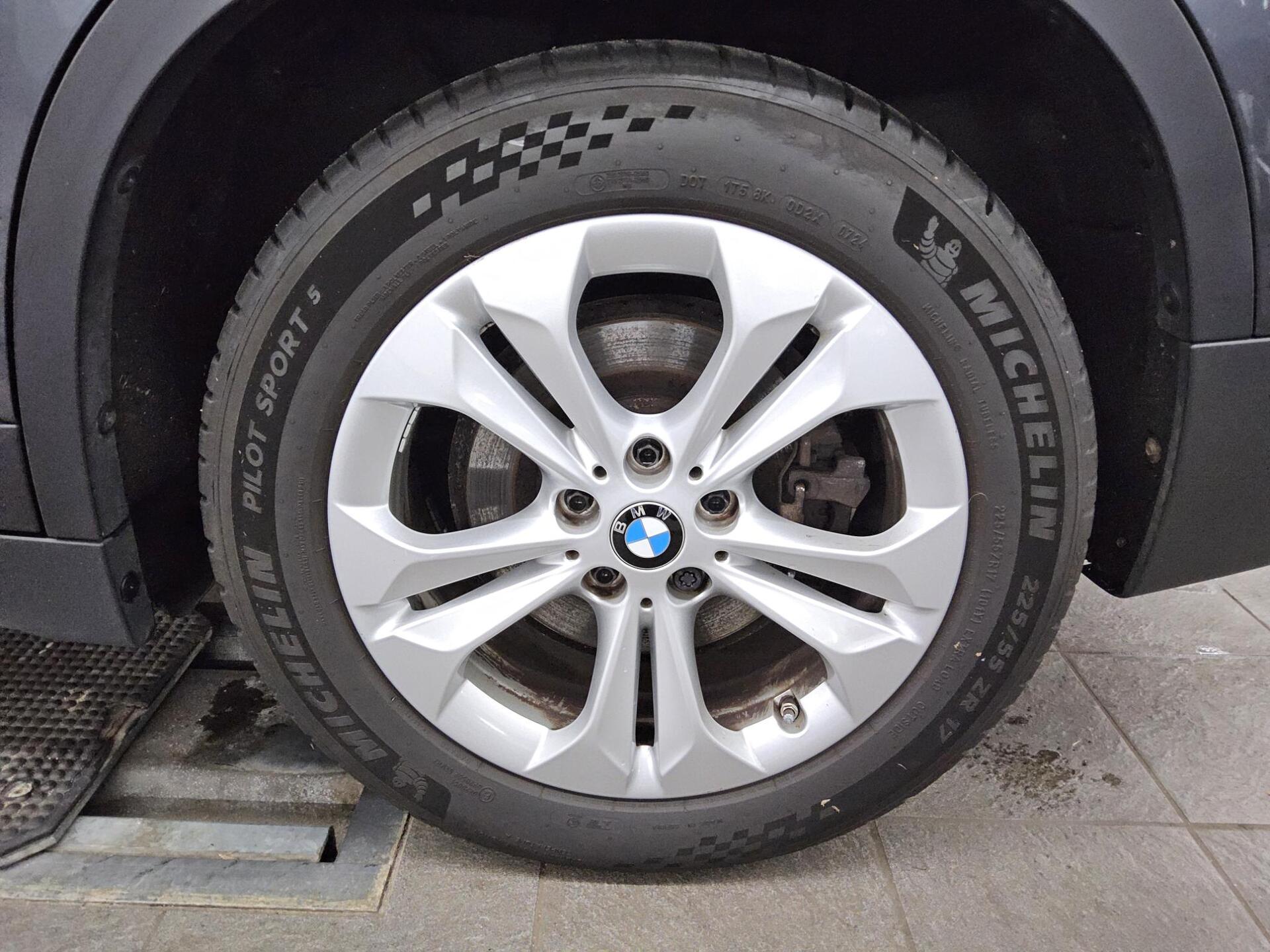 BMW X1 xDrive25e Advantage Navi+ LED HuD AHK HiFi 10