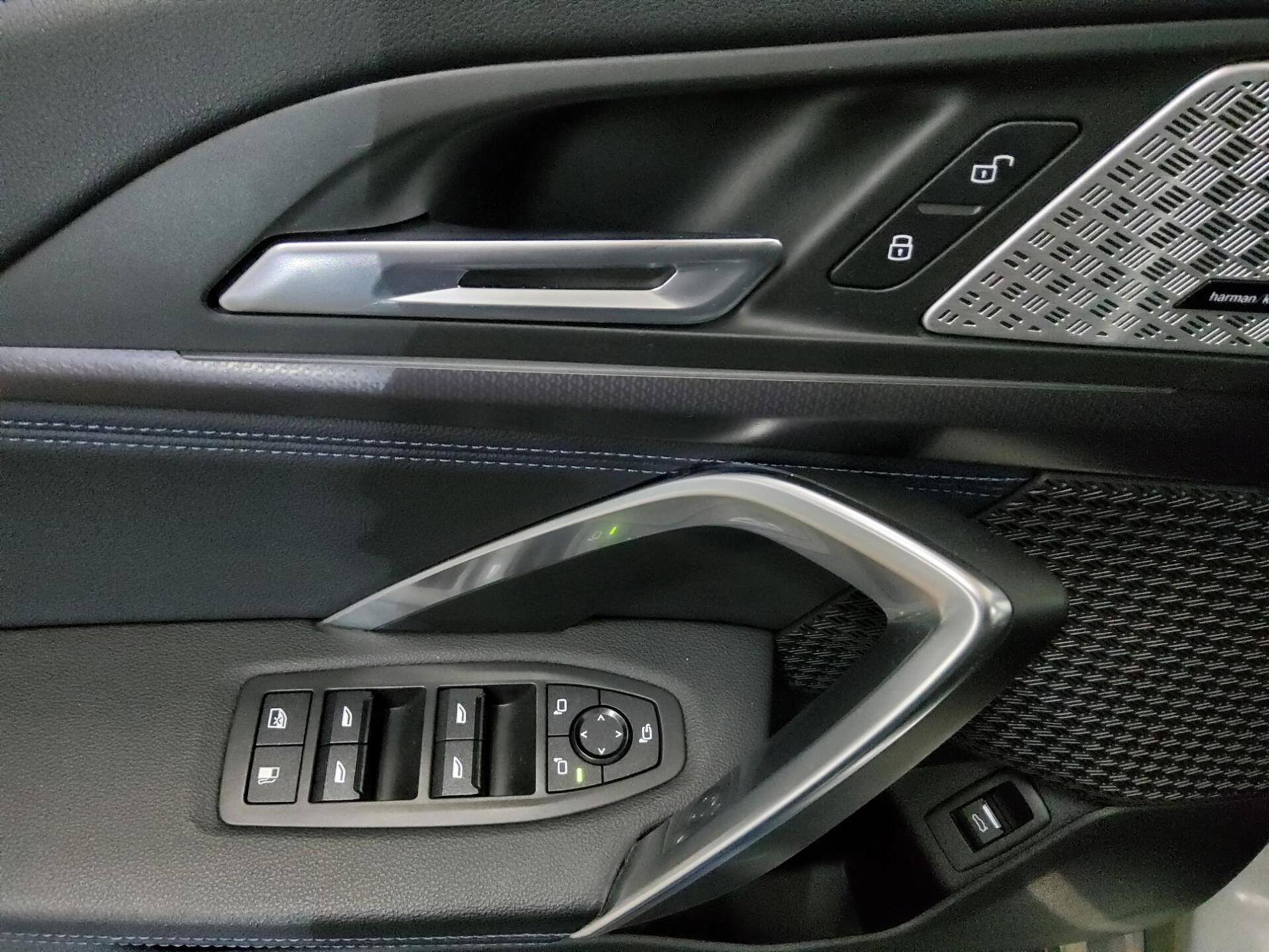 BMW X1 xDrive25e M-Sport Navi LED Pano H-K AHK RfK 10