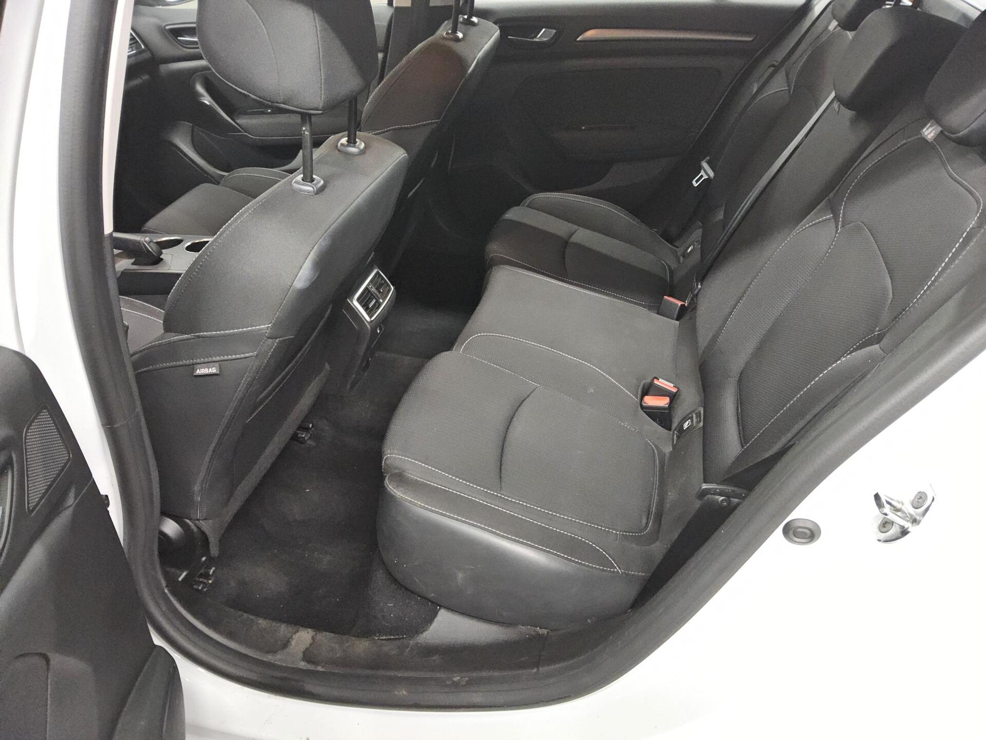 Renault Megane Grandtour 1.5 BLUE dCi Navi LED AHK Shz 13