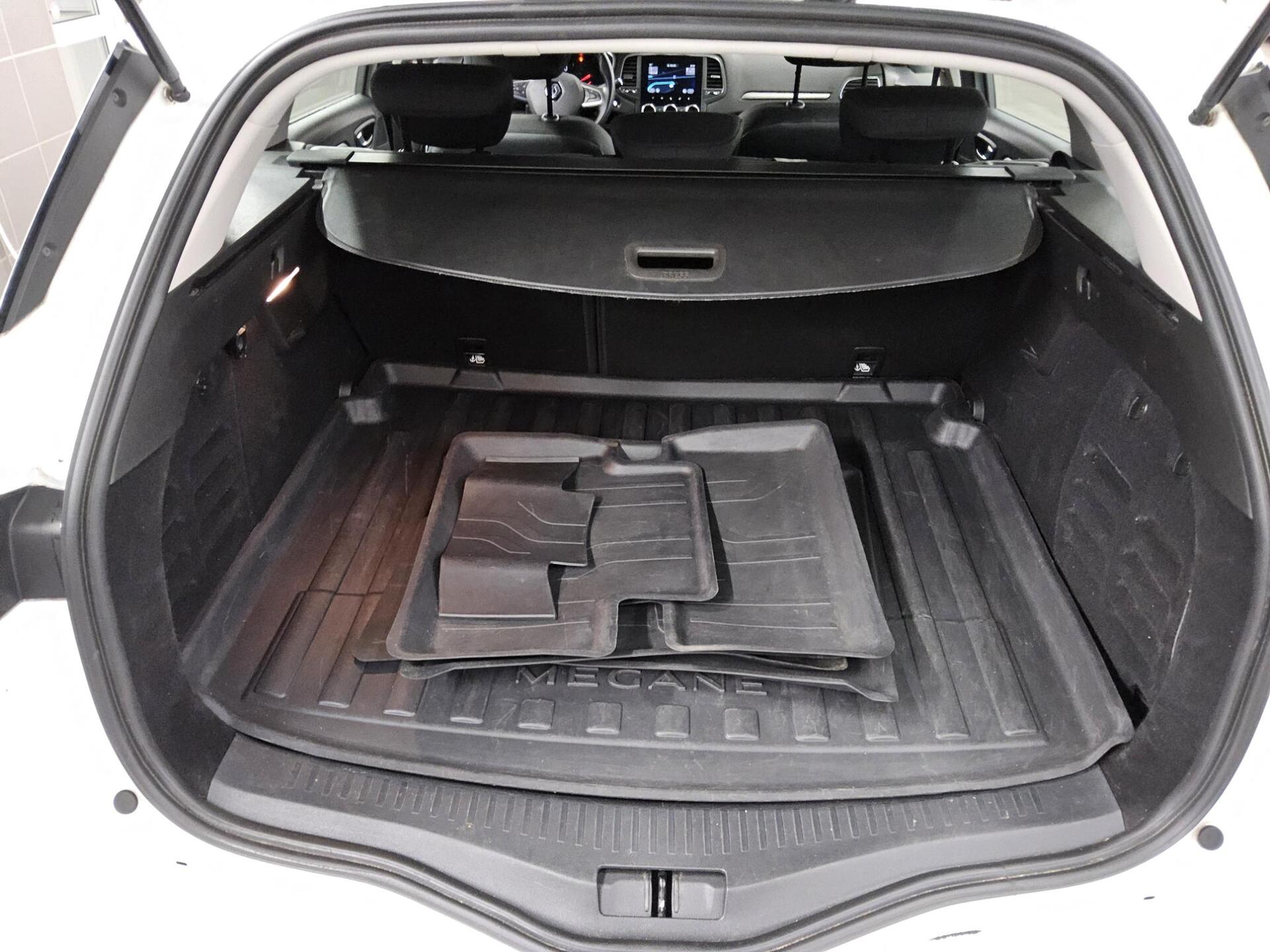 Renault Megane Grandtour 1.5 BLUE dCi Navi LED AHK Shz 10