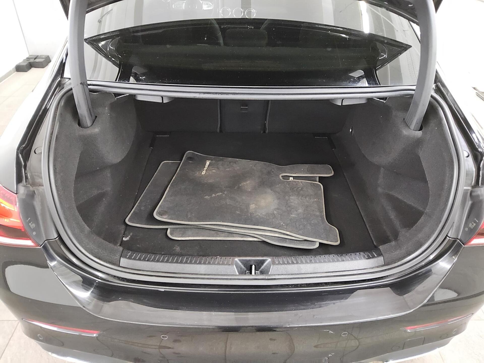 Mercedes-Benz A 180 Lim. d AMG-Line Navi LED Panorama Sound 13