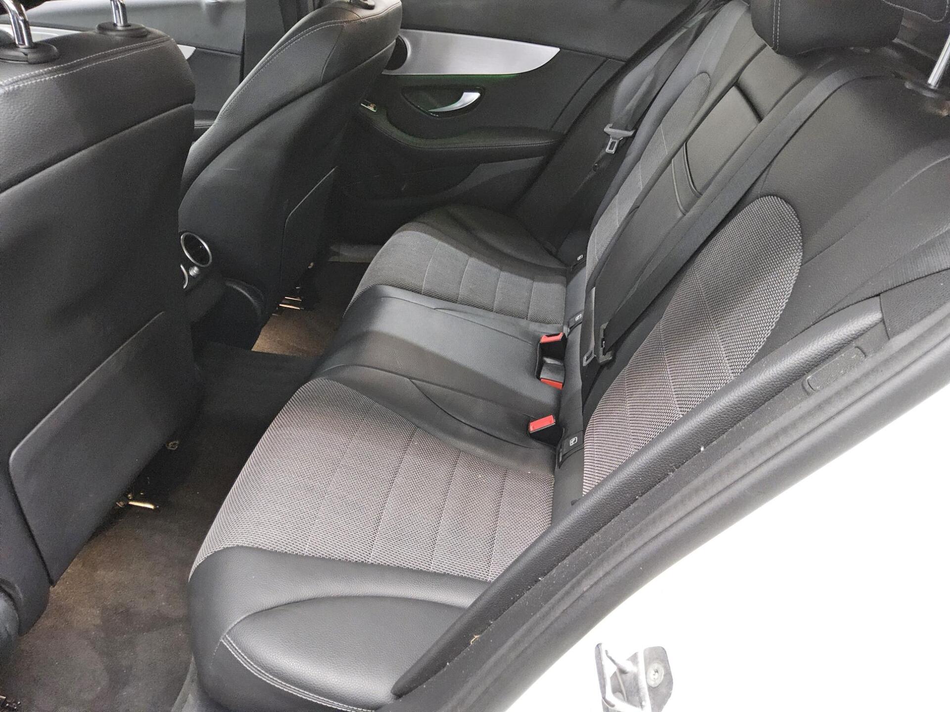 Mercedes-Benz C 220 T d Avantgarde T-Leder Navi LED Shz PDC 12