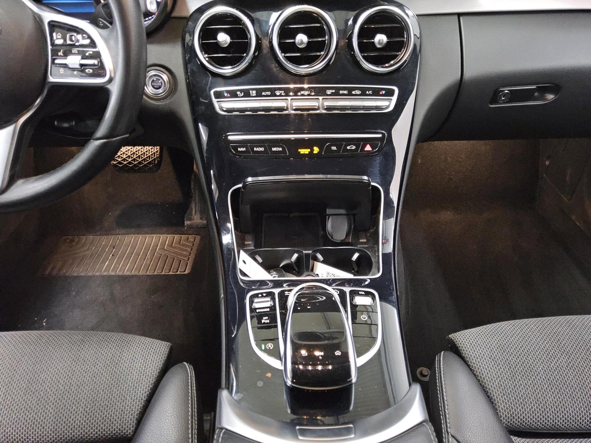 Mercedes-Benz C 220 T d Avantgarde T-Leder Navi LED Shz PDC 6