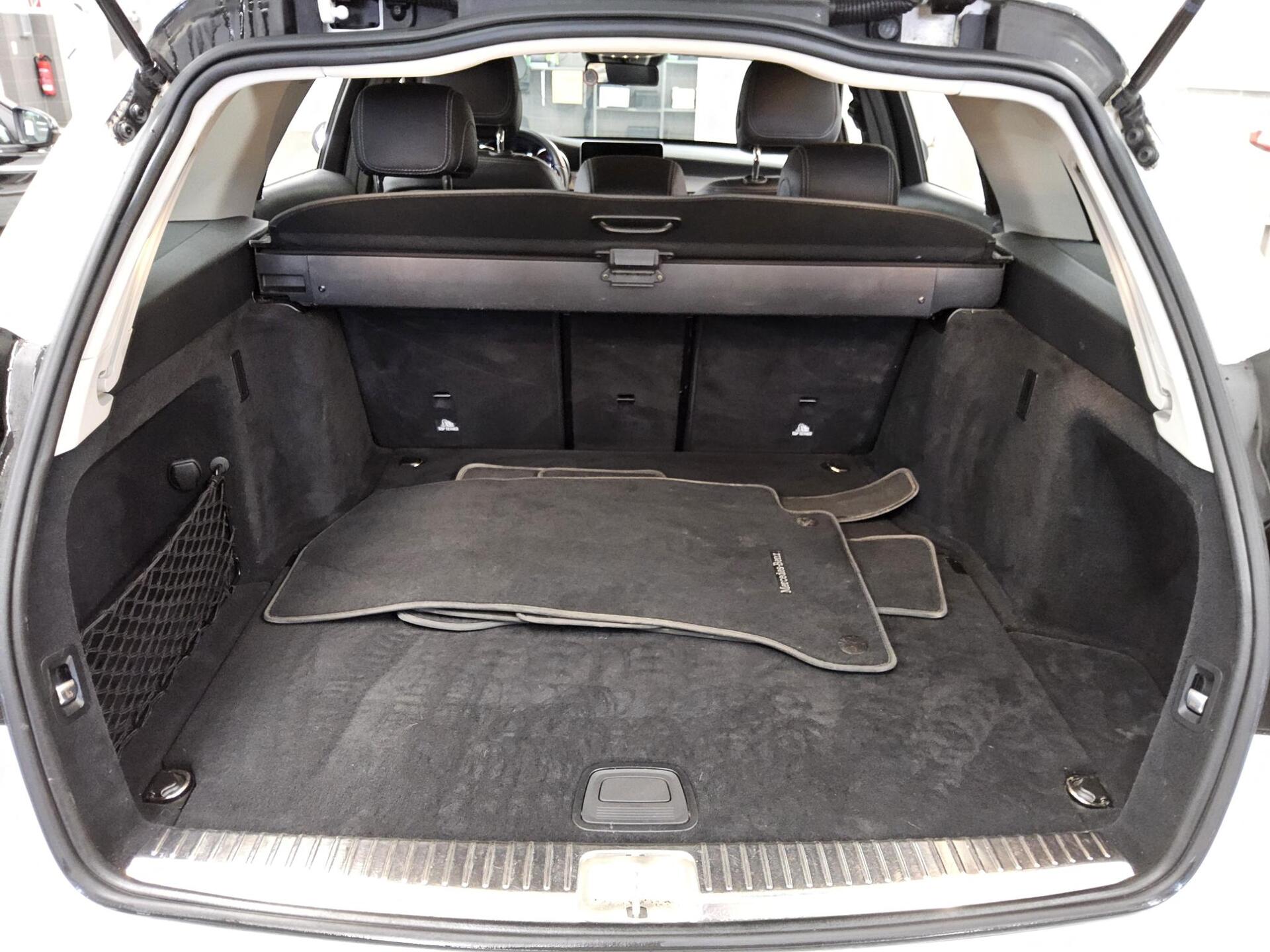 Mercedes-Benz C 220 T d Avantgarde T-Leder Navi LED Shz PDC 11