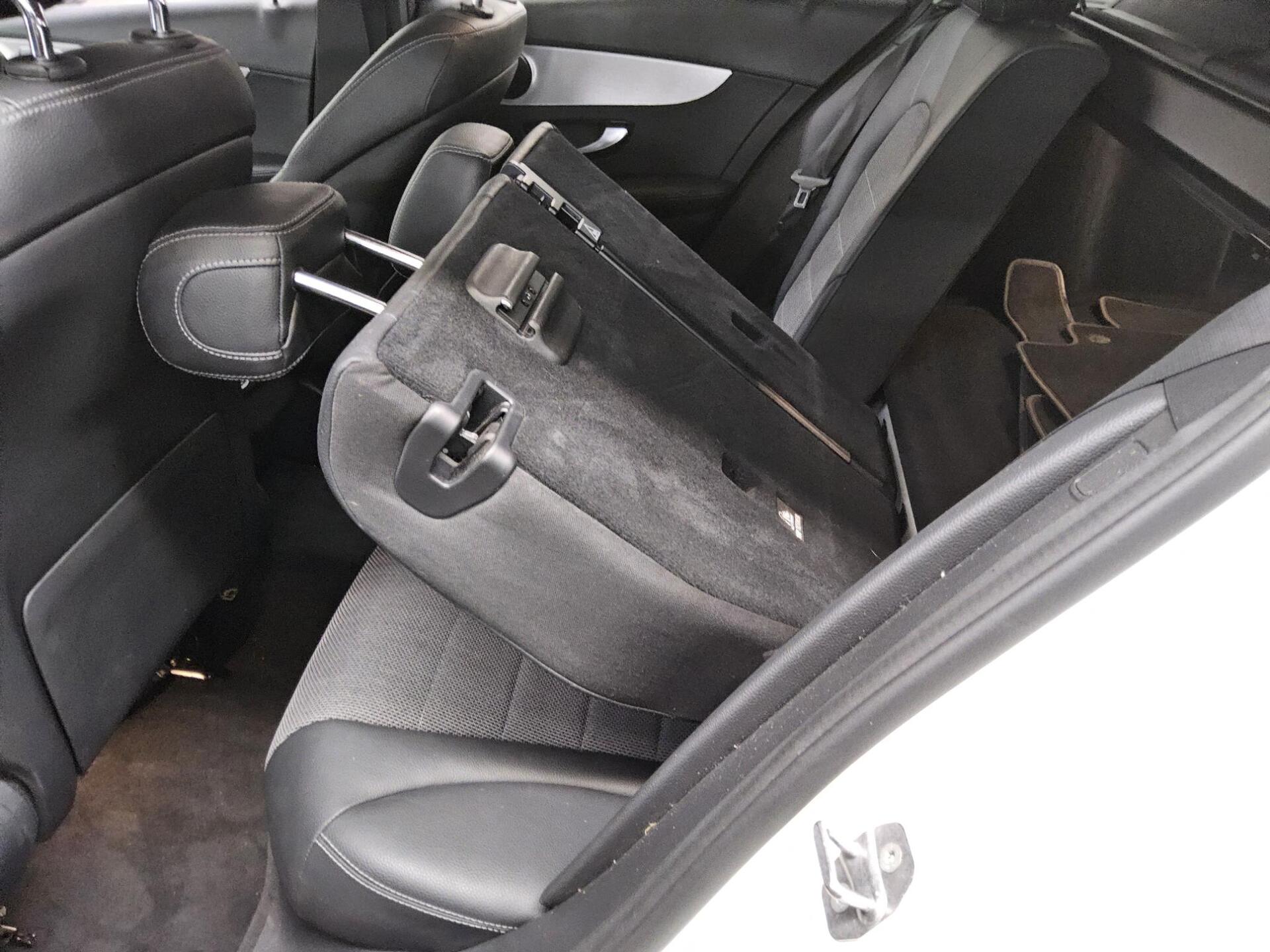 Mercedes-Benz C 220 T d Avantgarde T-Leder Navi LED Shz PDC 13