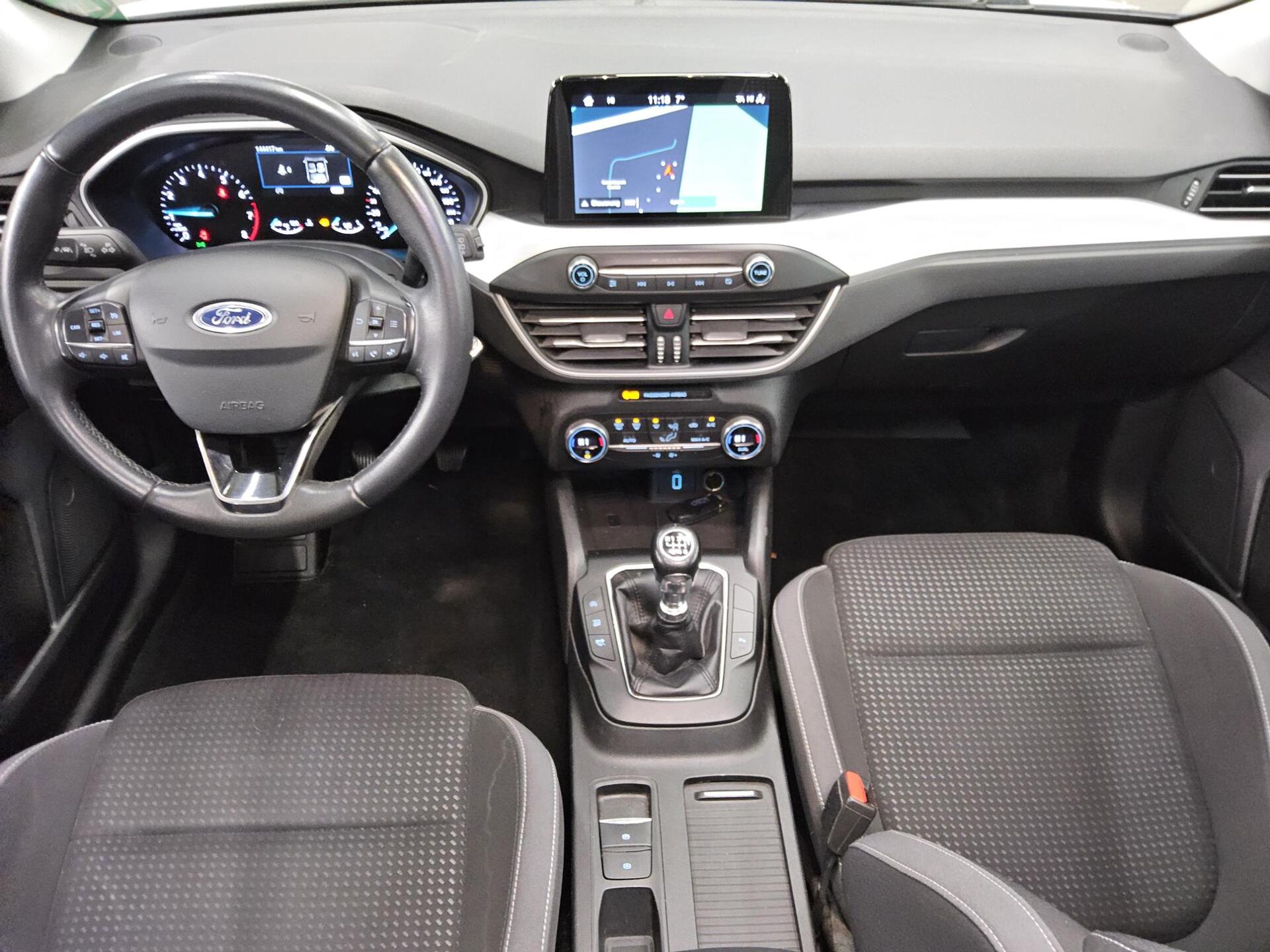 Ford Focus 1.5 EB Cool&Connect Navi LED RfK Pano AHK 5