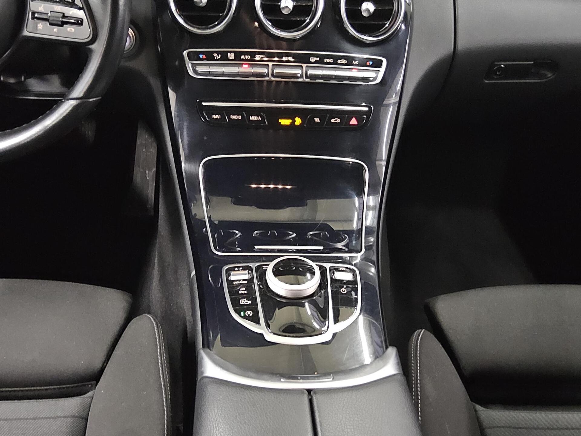 Mercedes-Benz C 200 T d Navi LED RfK PDC Shz BT Tempomat 6