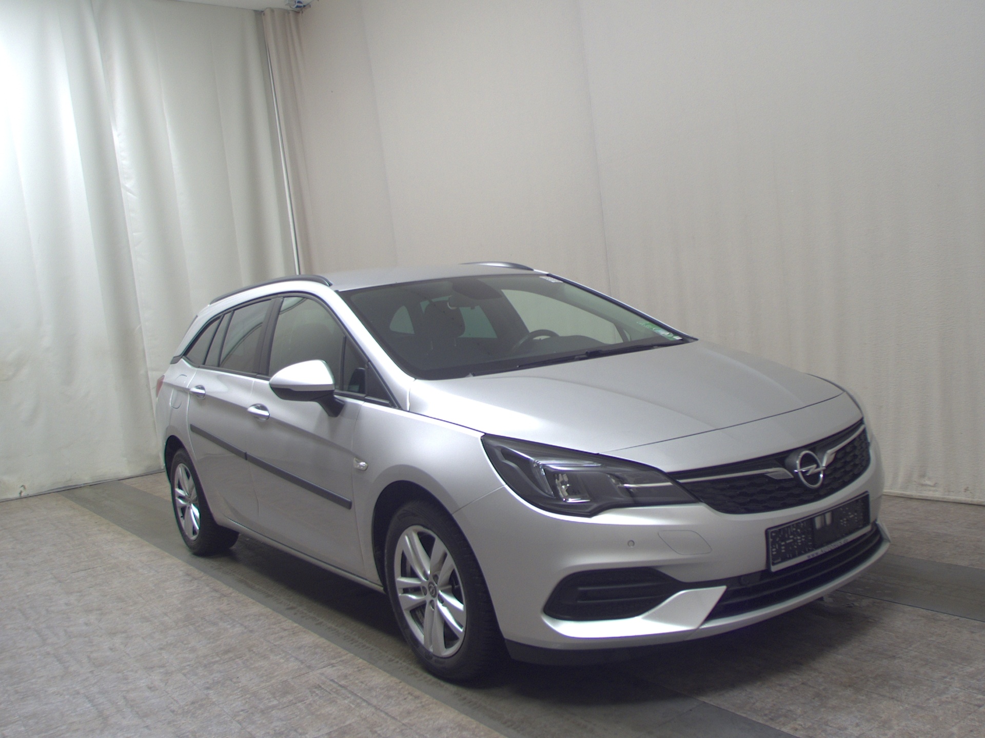 Opel Astra ST 1.5 D Business Ed. Navi LED AHK Shz PDC 3