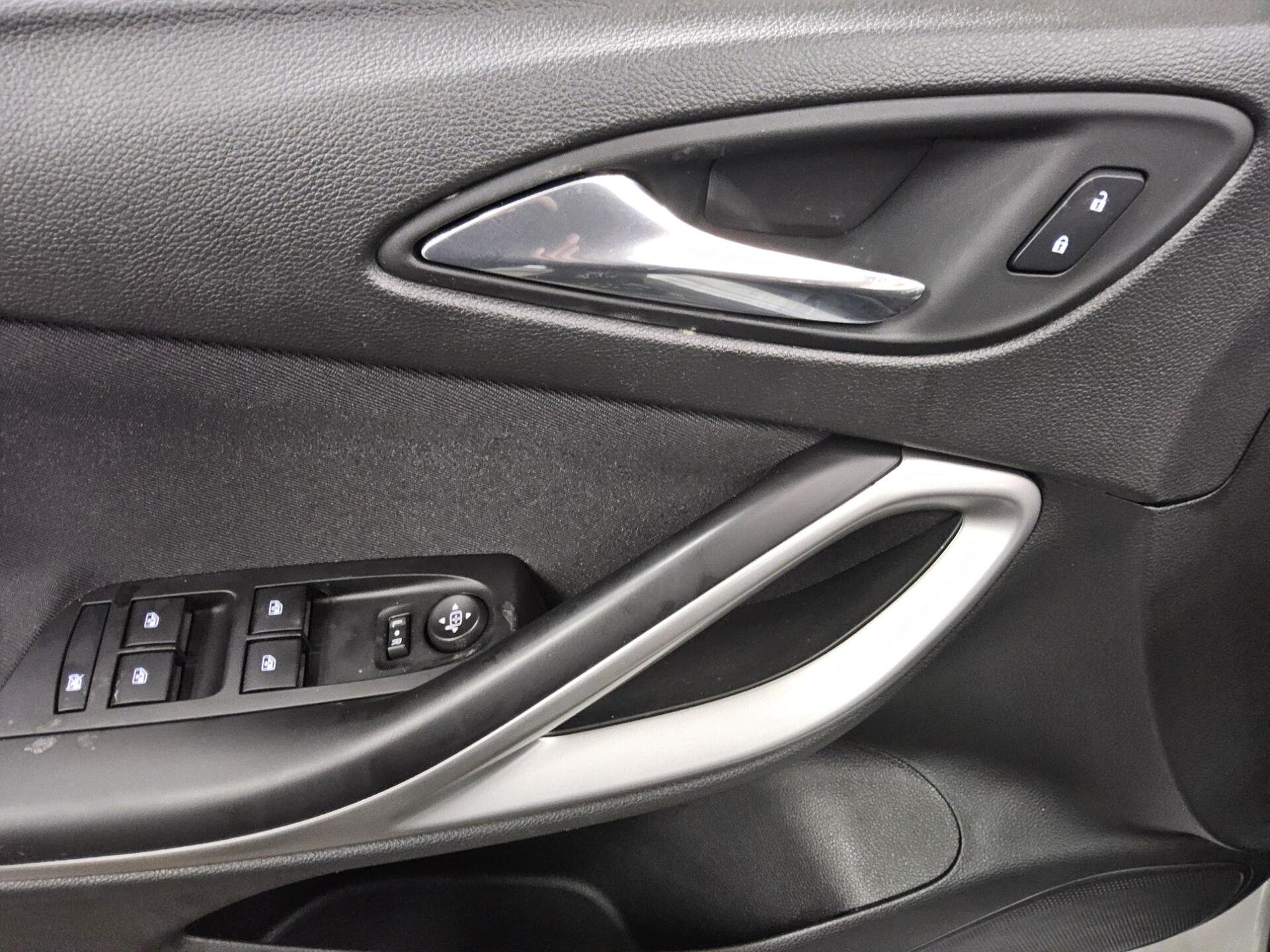 Opel Astra ST 1.5 D Edition Navi LED Tempomat PDC AHK 9