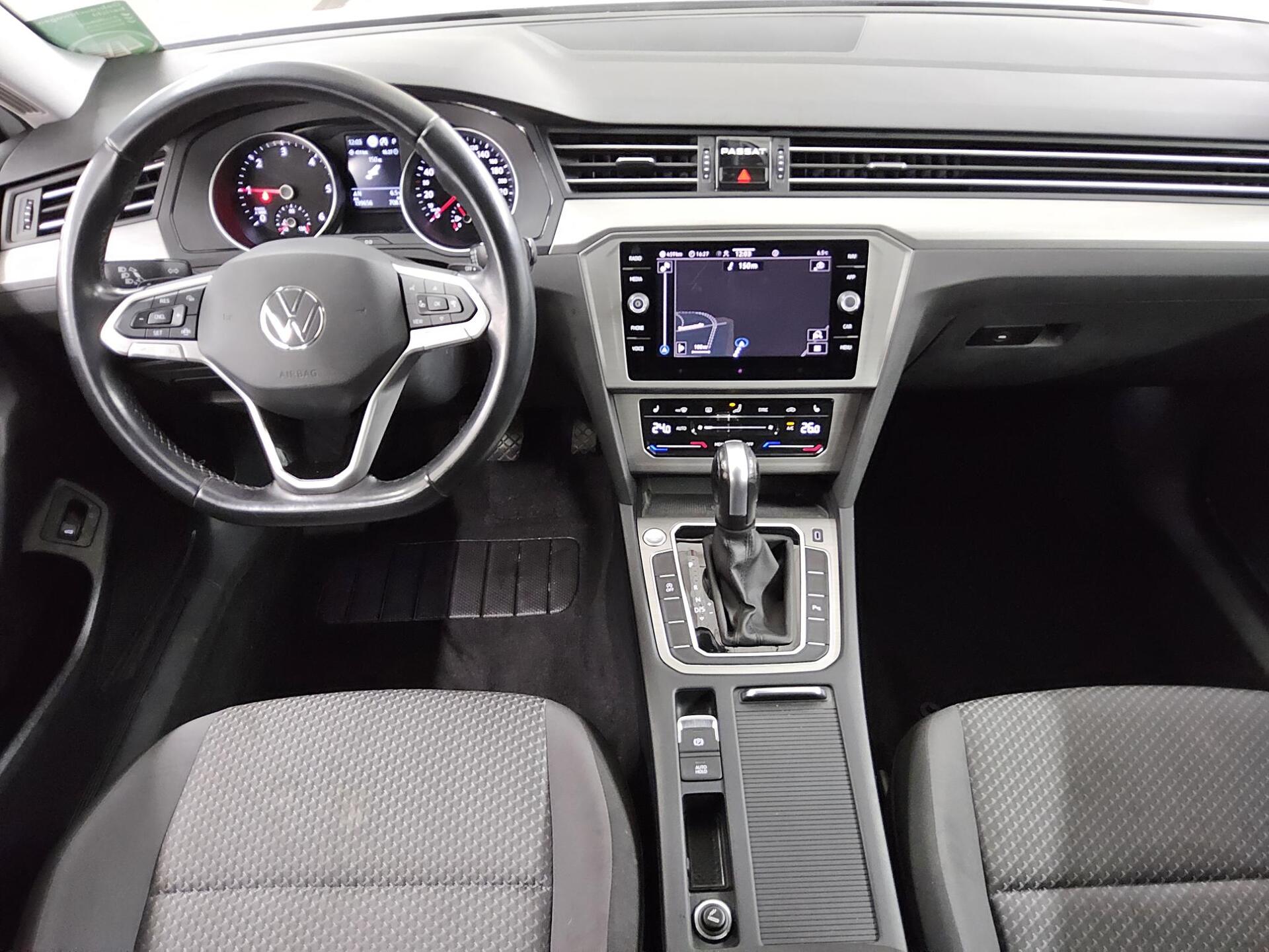 Volkswagen Passat Var. 2.0 TDI Navi LED RfK AHK PDC Shz 5