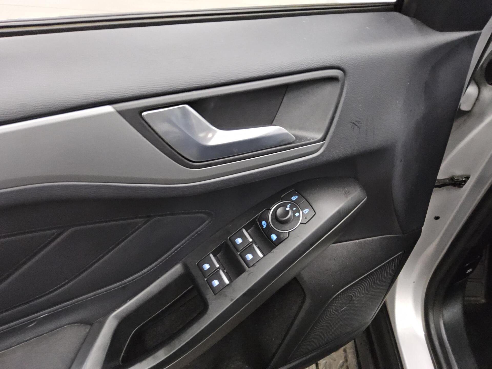 Ford Focus Turnier 1.5 EB Cool&Connect Navi LED RFK 9
