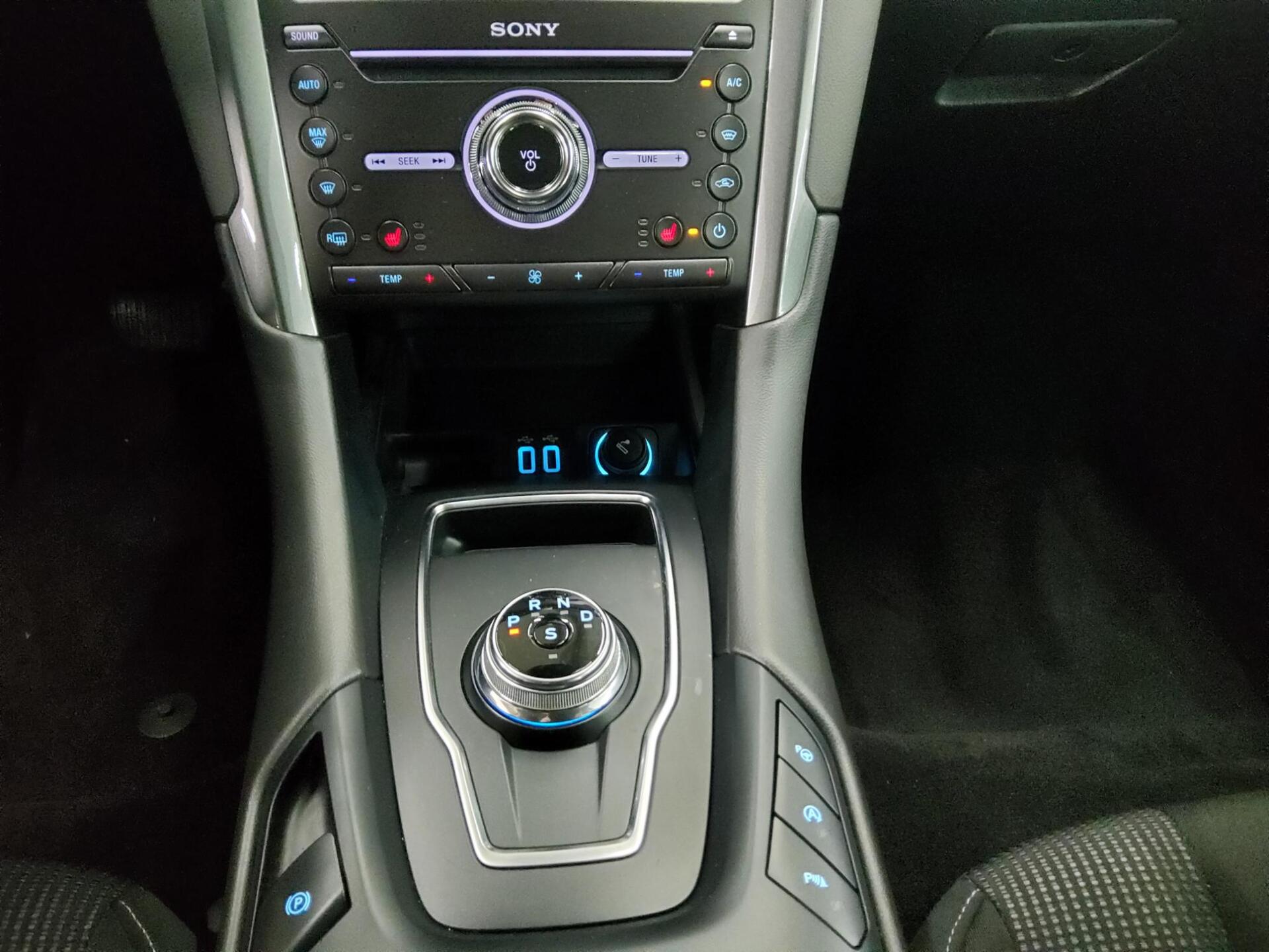 Ford Mondeo Turnier 2.0 EB Titanium Navi LED RfK Shz 6