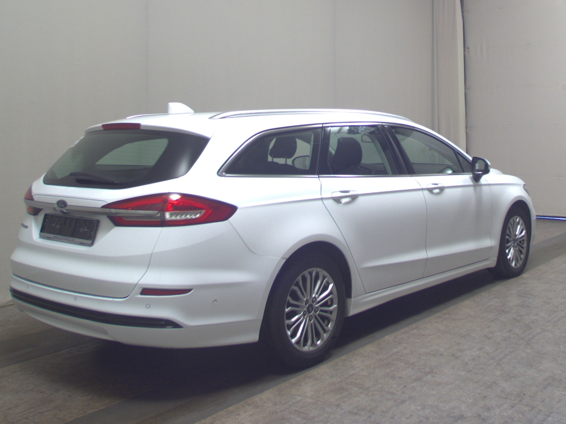 Ford Mondeo Turnier 2.0 EB Titanium Navi LED RfK Shz 4