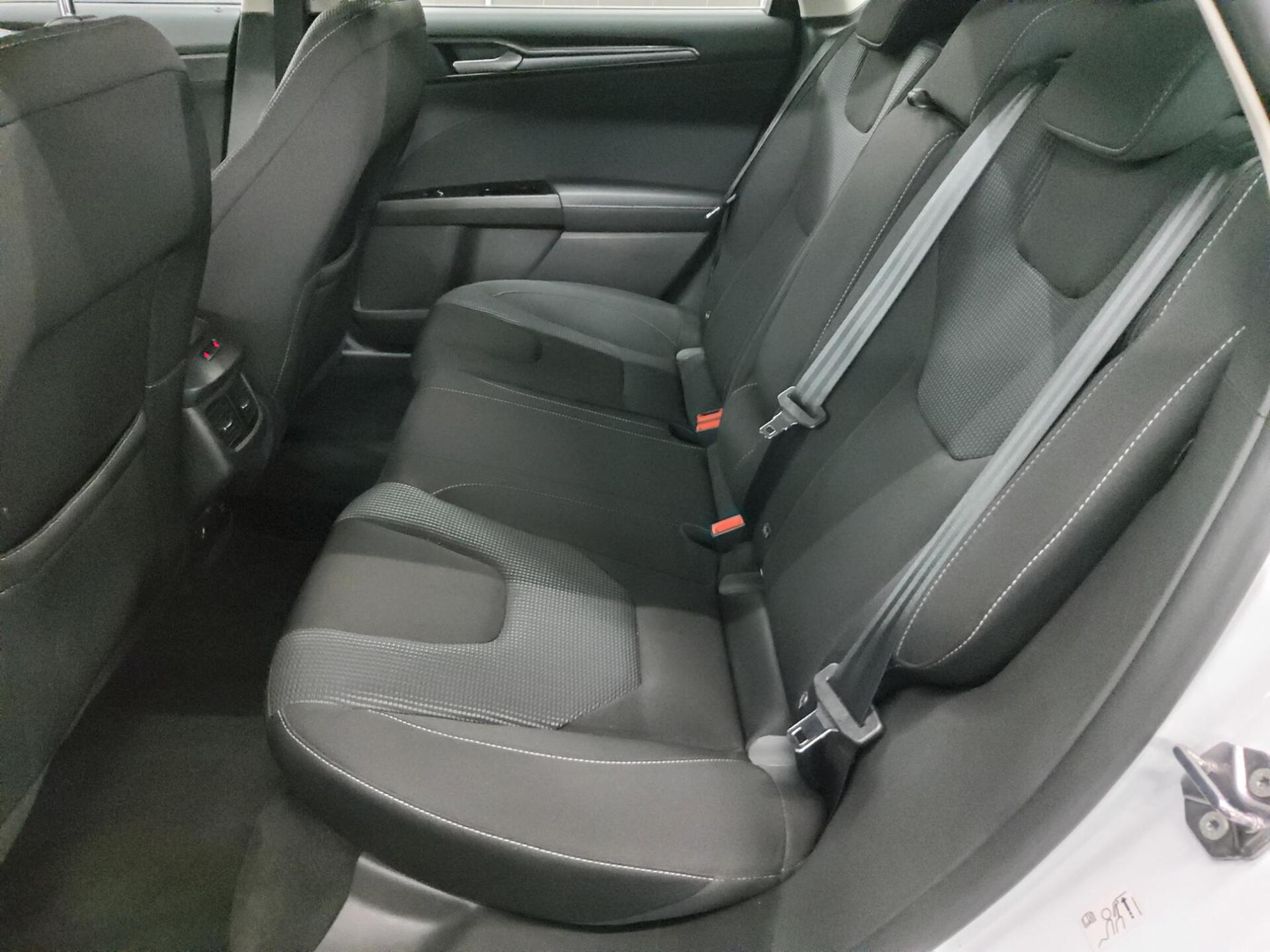 Ford Mondeo Turnier 2.0 EB Titanium Navi LED RfK Shz 13