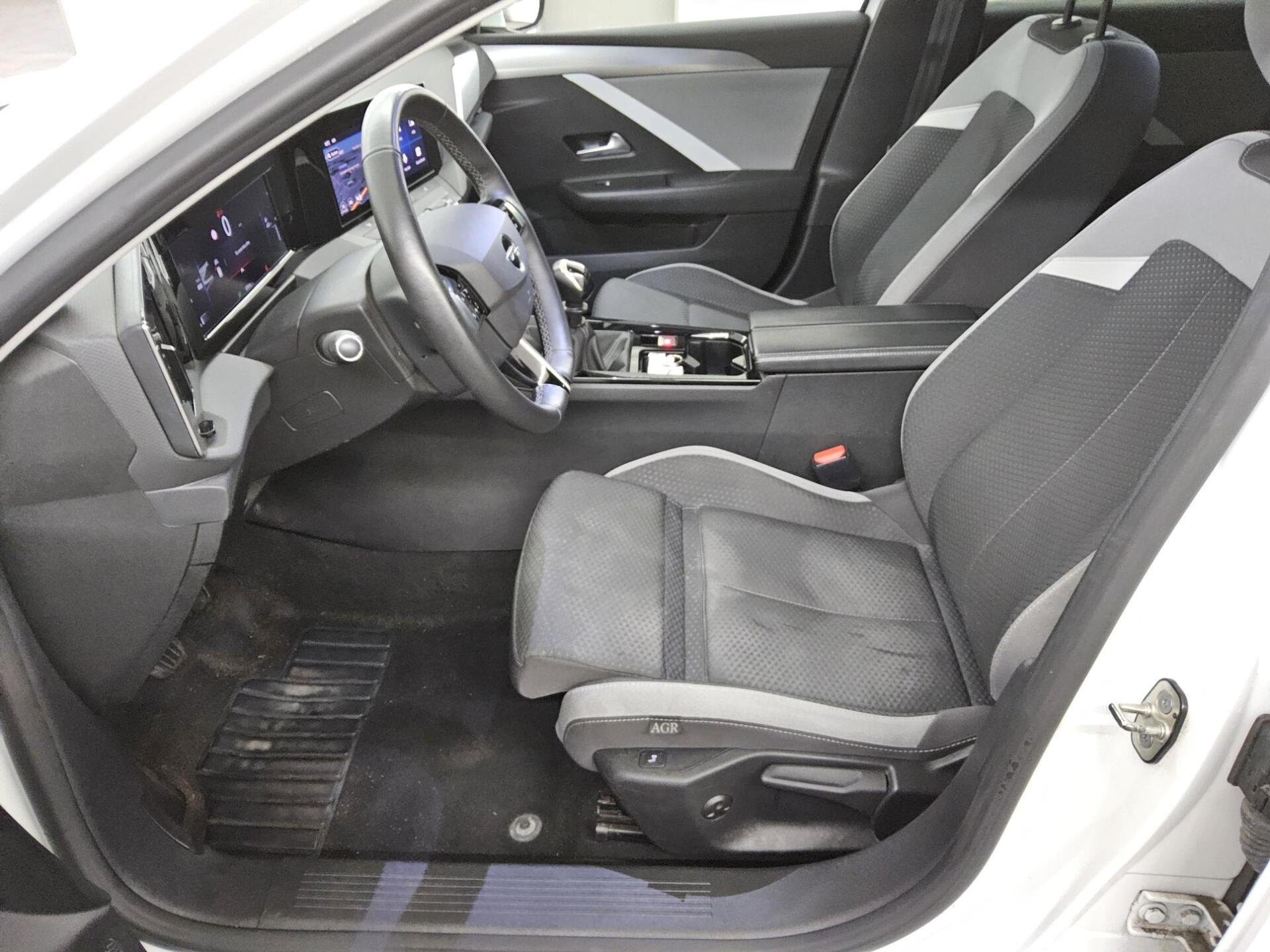 Opel Astra 1.5 D Business Ed. Navi LED RFK 9