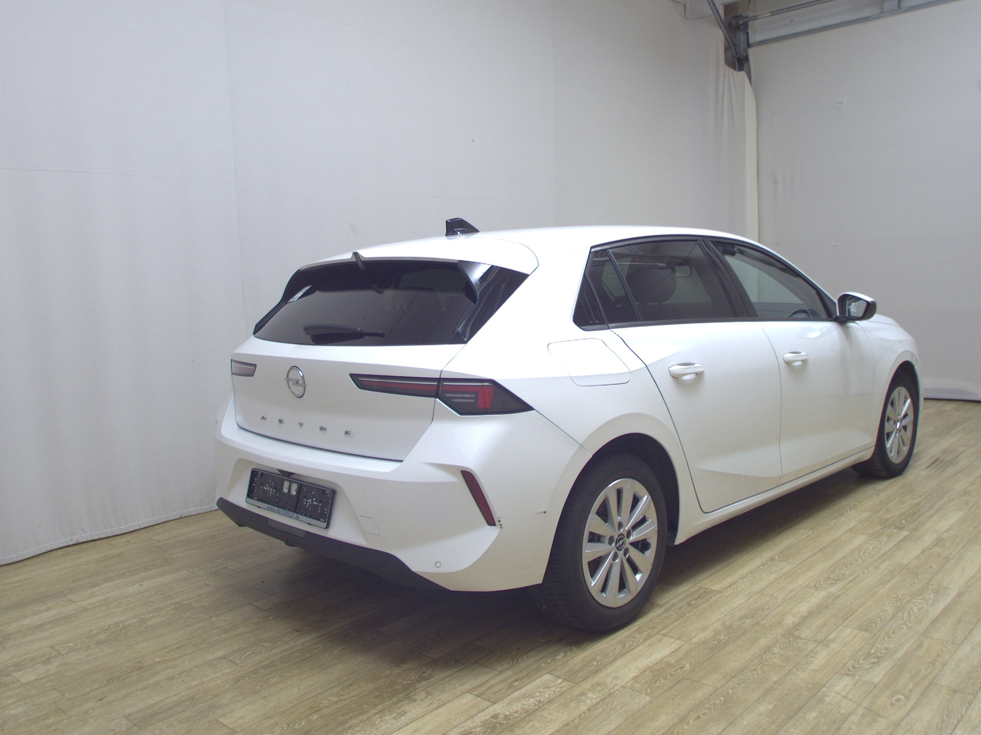 Opel Astra 1.5 D Business Ed. Navi LED RFK 4