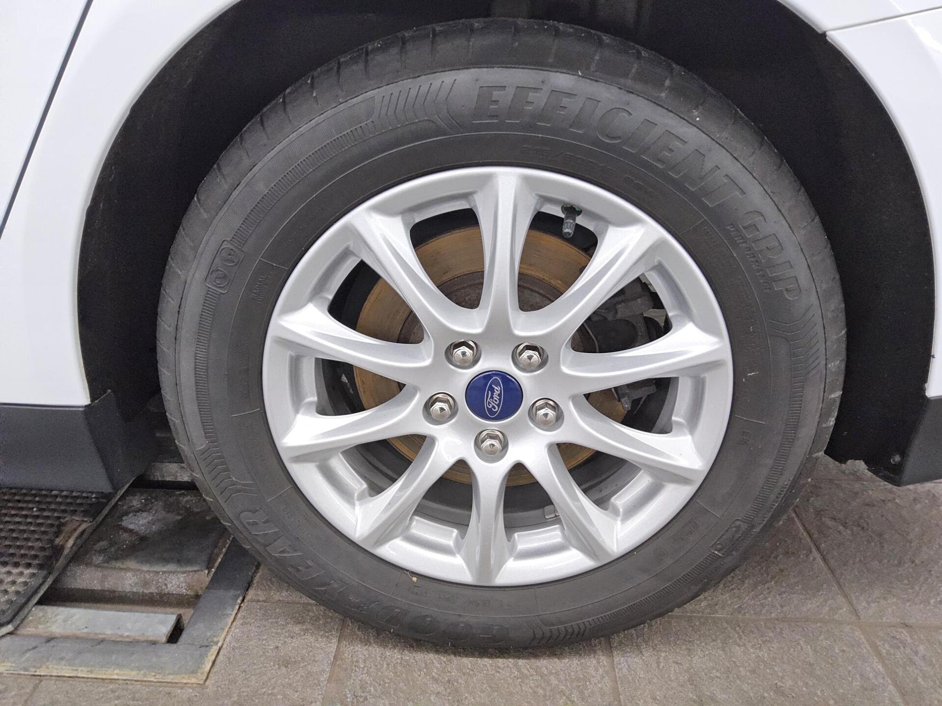 Ford Mondeo Turnier 2.0 EB Trend Navi LED RFK DAB 10