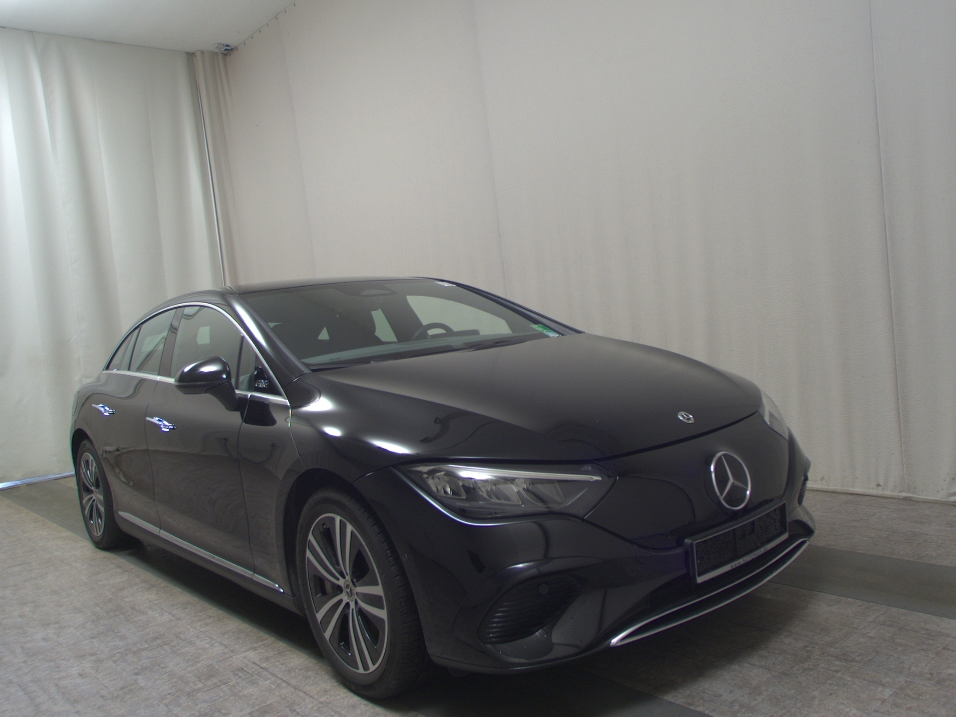 Mercedes-Benz EQE 300 T-Leder Navi LED MBUX RFK AHK 3