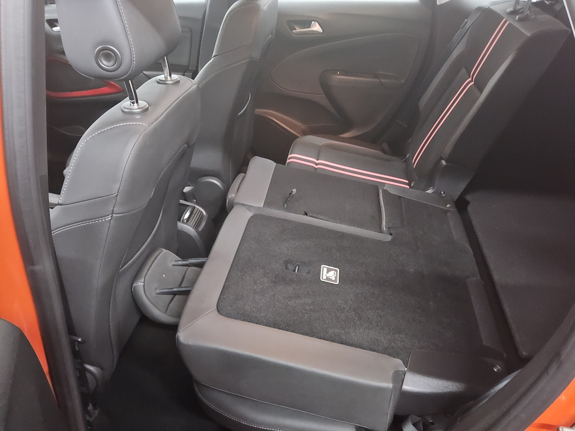 Opel Crossland 1.5 D T-Leder LED RfK AHK Shz Tempomat 12