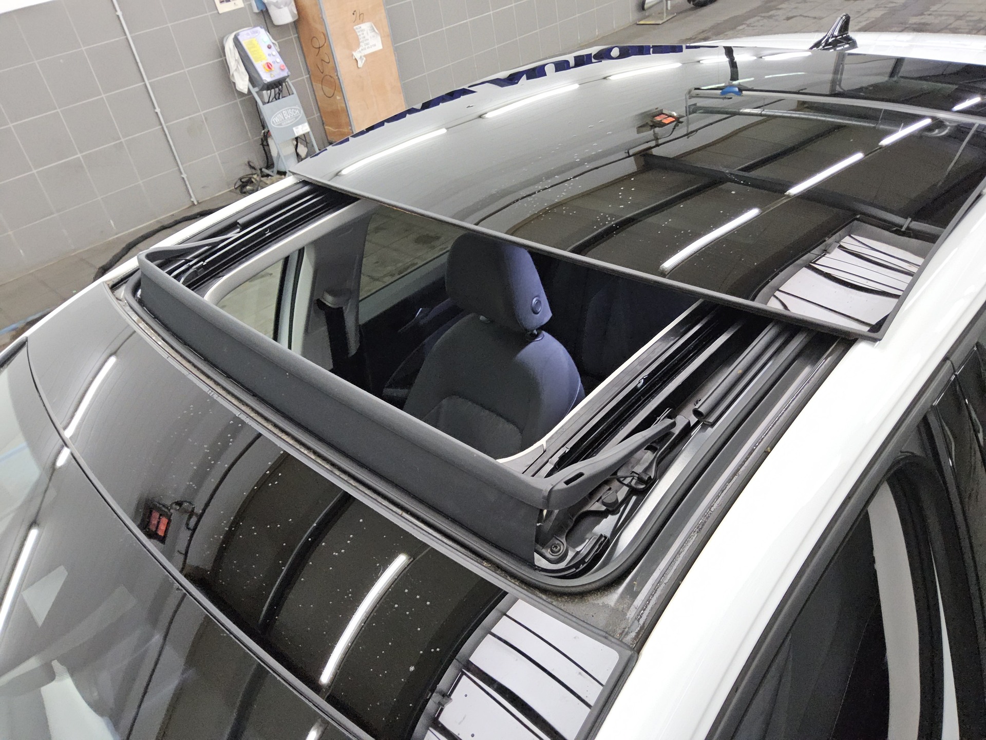 Volkswagen Golf-8 2.0 TDI Move Navi LED+ DC-Pro Pano HuD 13