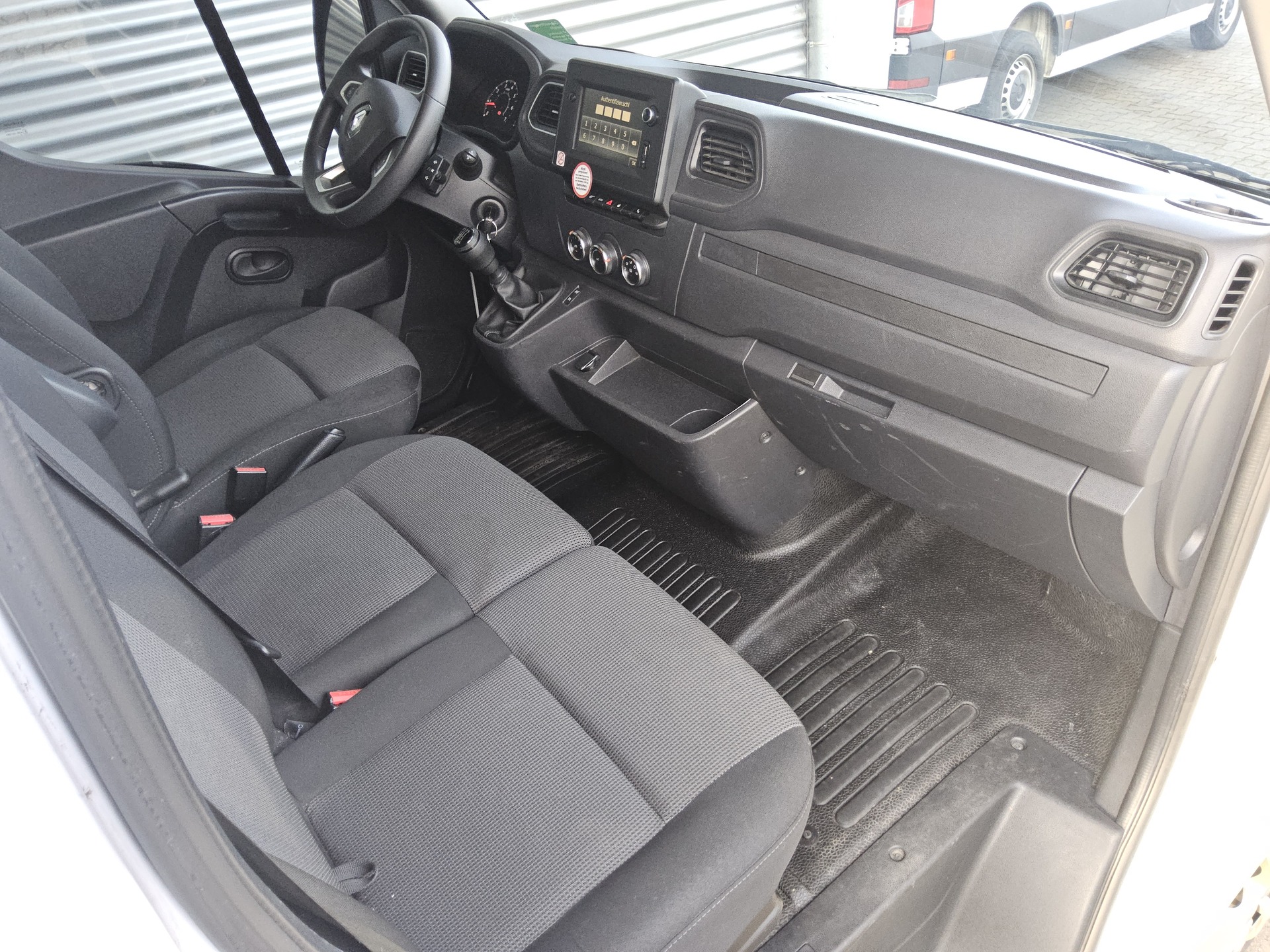 Renault Master 3,5t L3H2 2.3 dCi Navi Kamera PDC BT 5