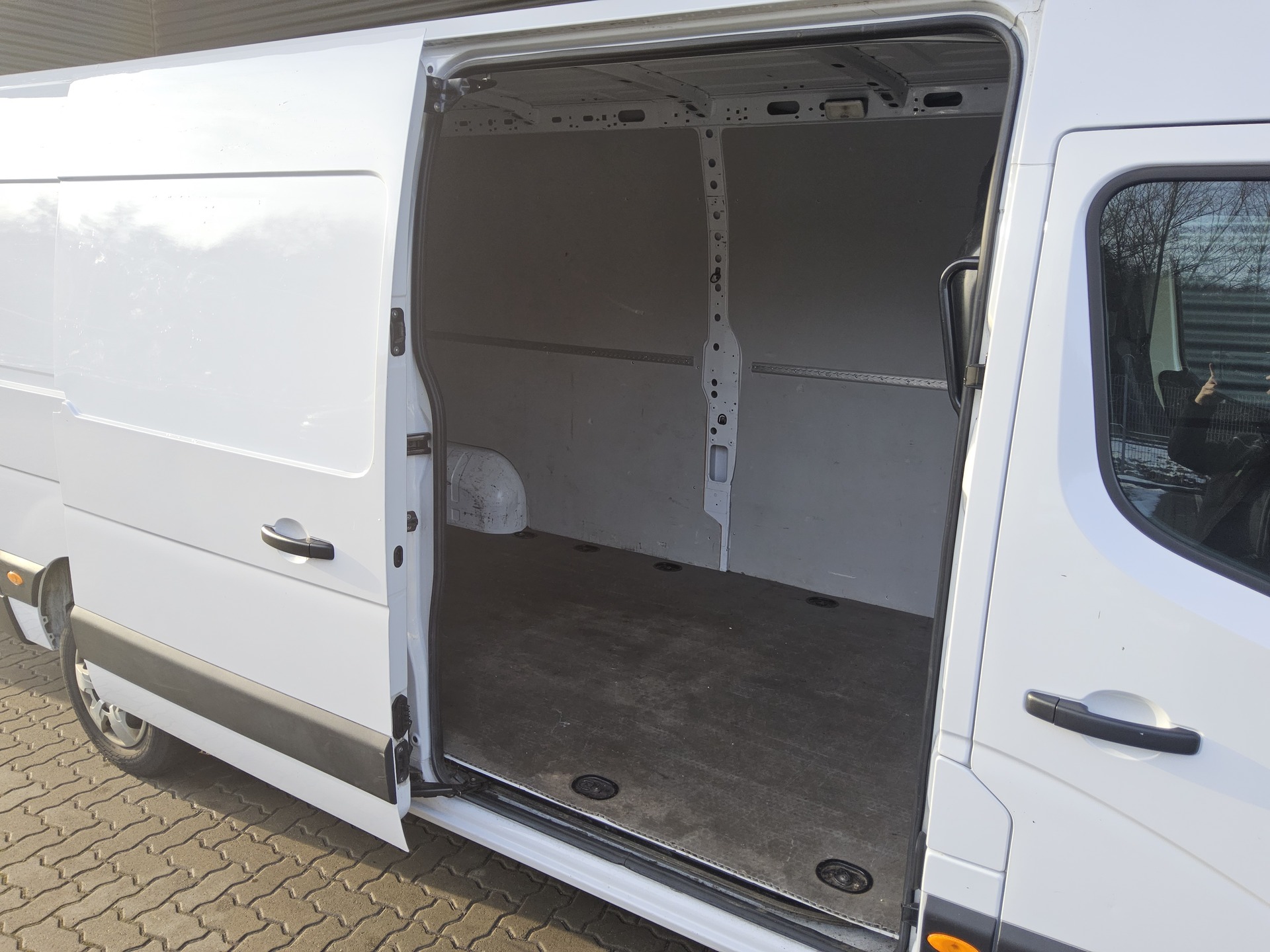 Renault Master 3,5t L3H2 2.3 dCi Navi Kamera PDC BT 12