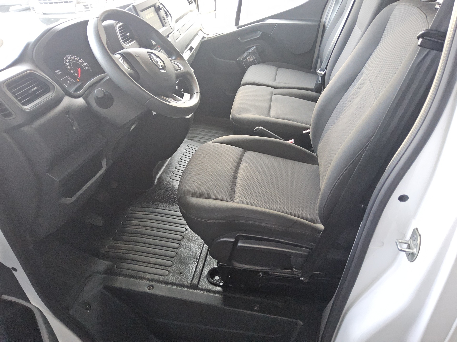 Renault Master 3,5t L3H2 2.3 dCi Navi Kamera PDC BT 8