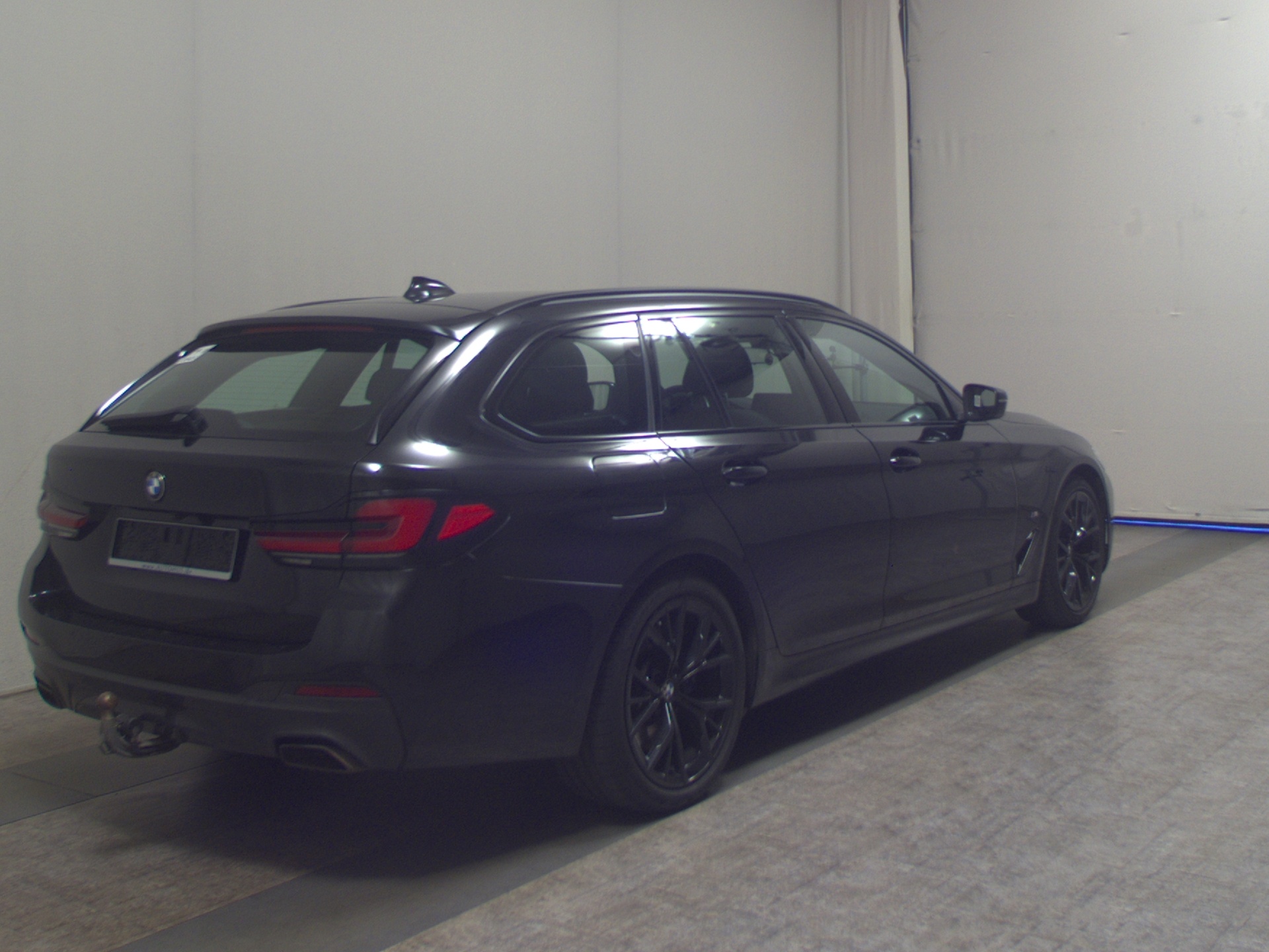 BMW 530dA Touring xDr M-Sport Navi LED LC-Prof RfK 4