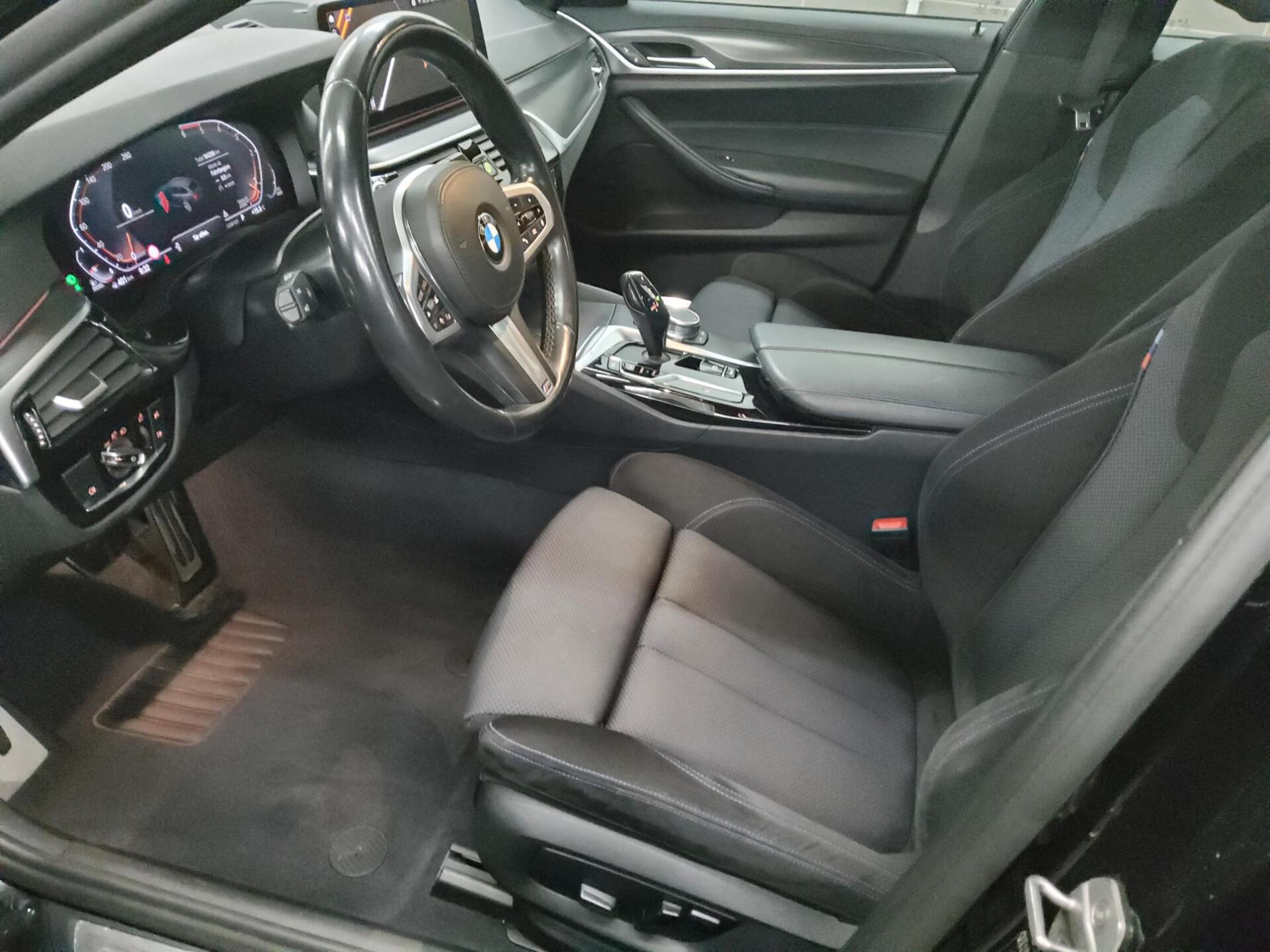 BMW 530dA Touring xDr M-Sport Navi LED LC-Prof RfK 9