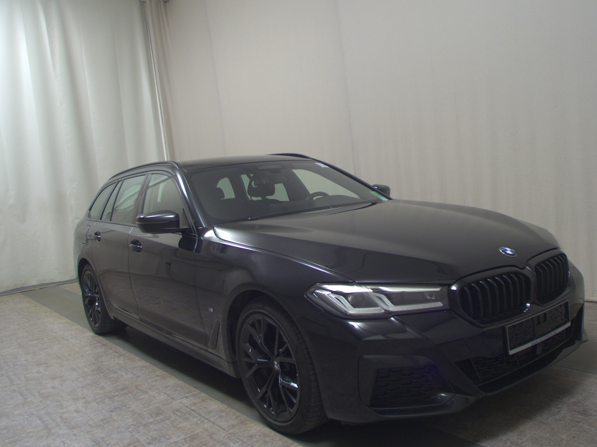 BMW 530dA Touring xDr M-Sport Navi LED LC-Prof RfK 3