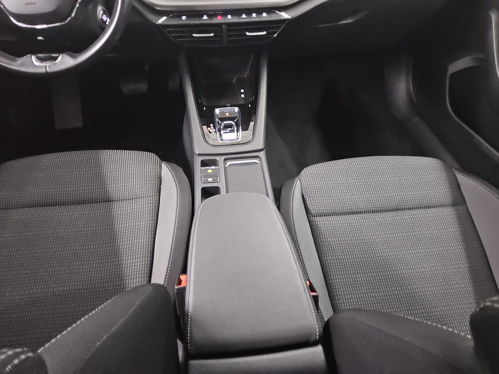 Skoda Octavia Kombi 2.0 TDI Ambition Navi Led vc PDC 6