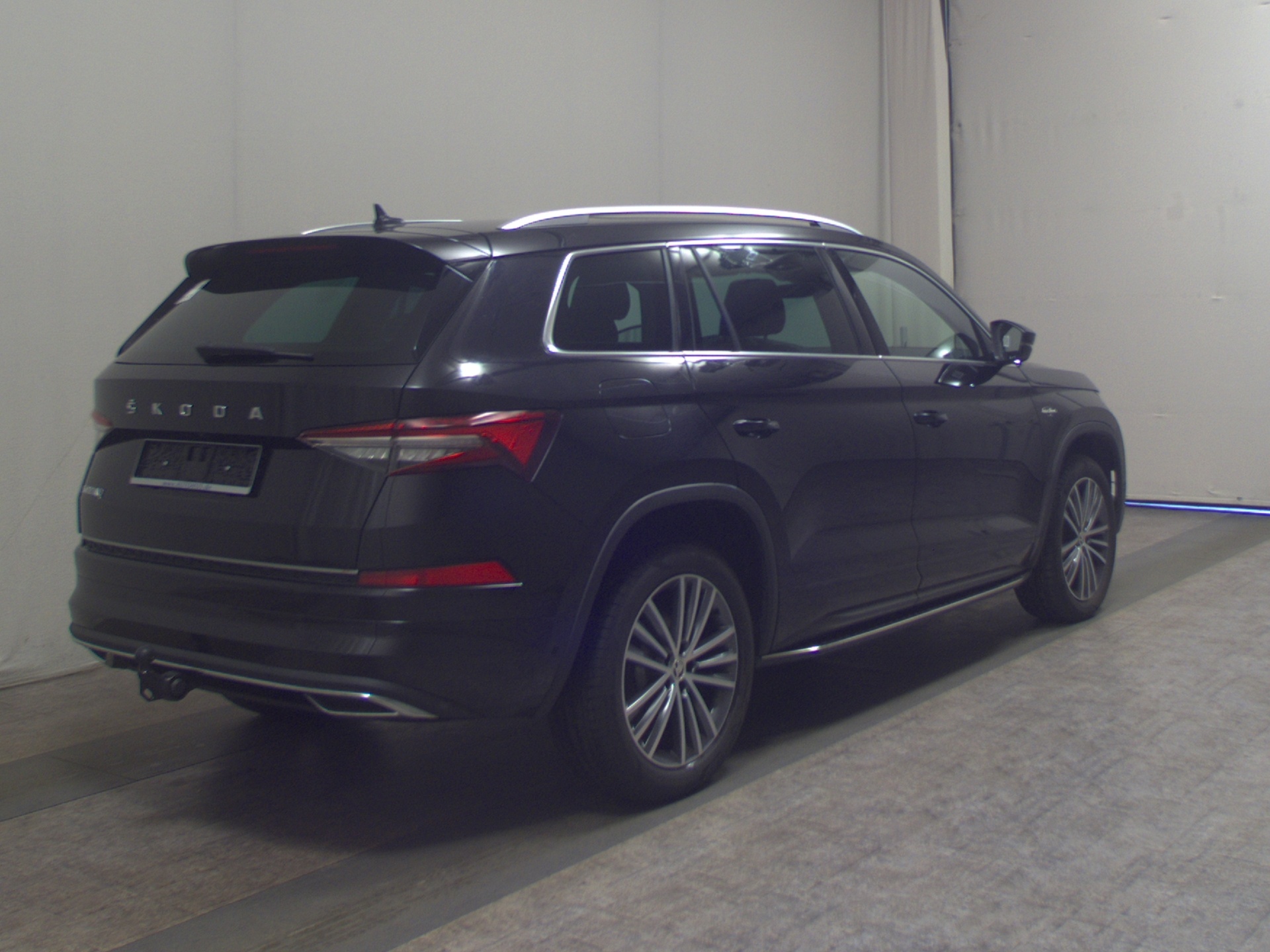 Skoda Kodiaq 2.0 TDI L&K Leder Navi LED vc Pano 360° 4