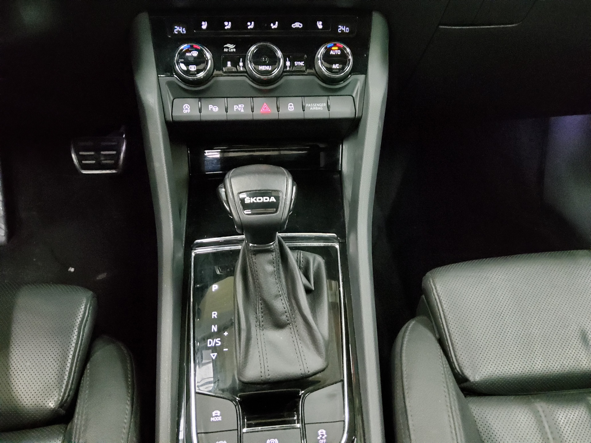 Skoda Kodiaq 2.0 TDI L&K Leder Navi LED vc Pano 360° 6