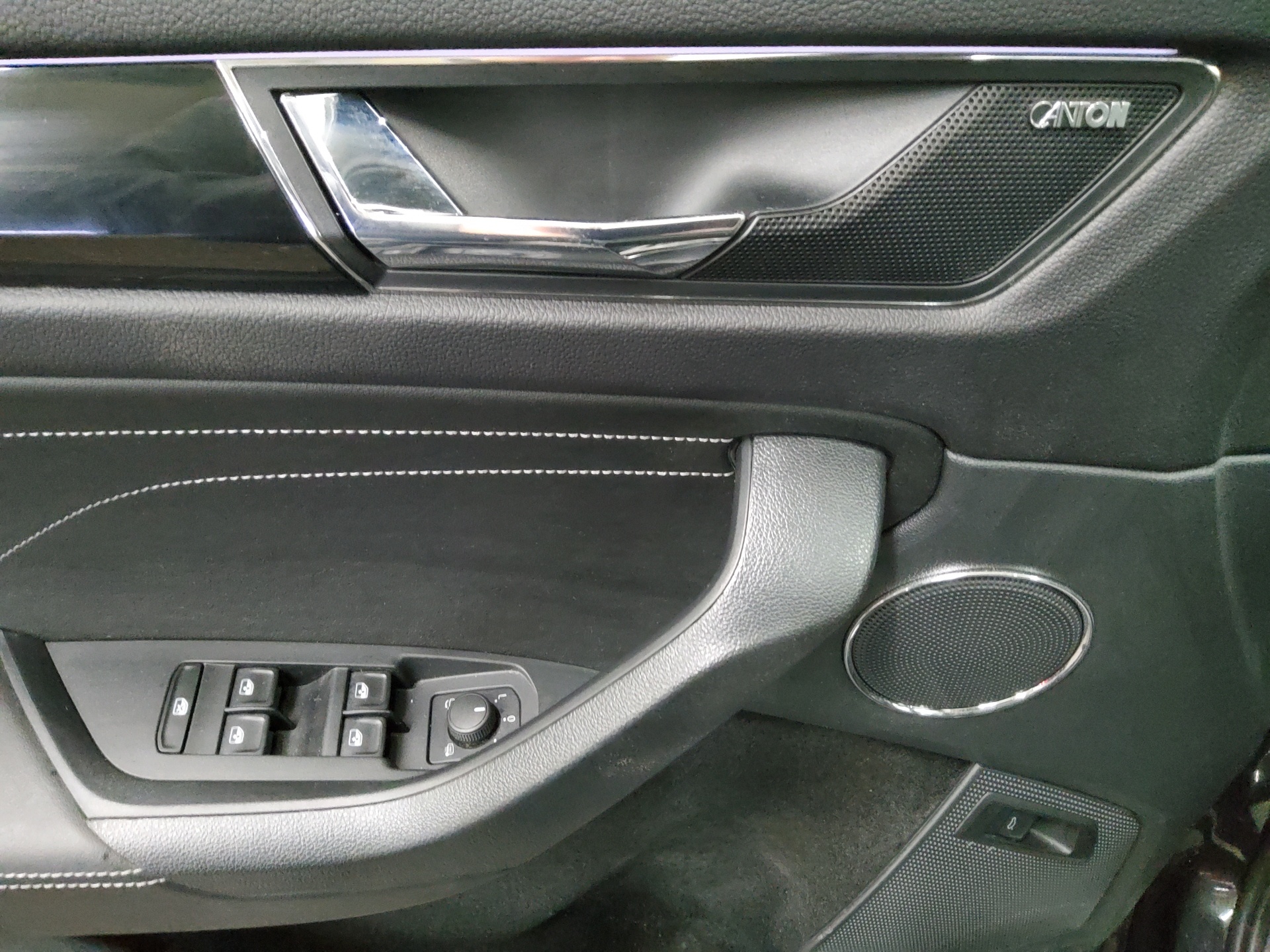 Skoda Kodiaq 2.0 TDI L&K Leder Navi LED vc Pano 360° 10